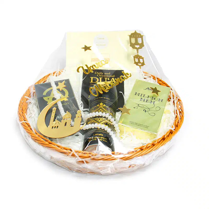 Elegant Mens Umrah Gift Hamper