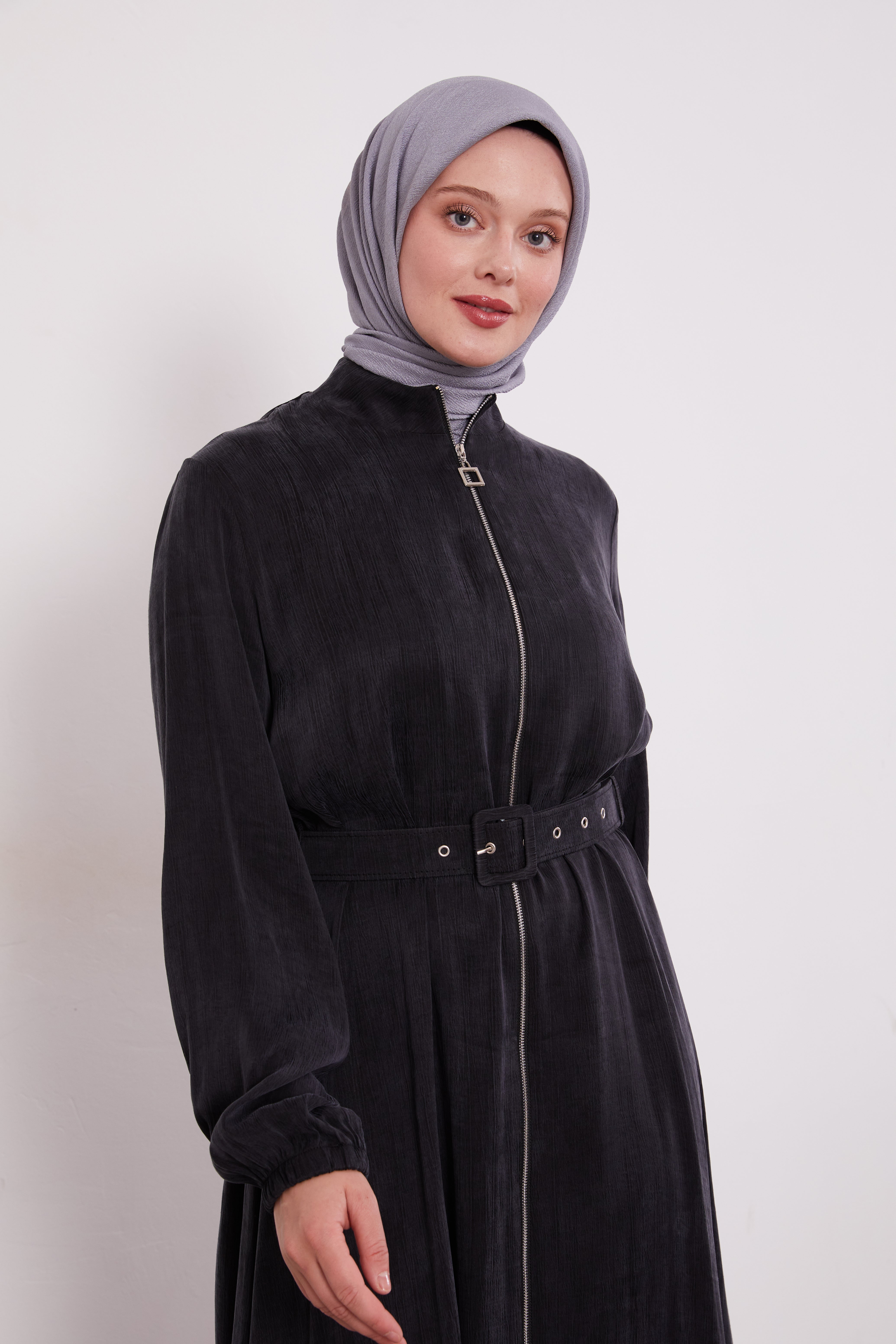Suede Zipped Belted Abaya Black