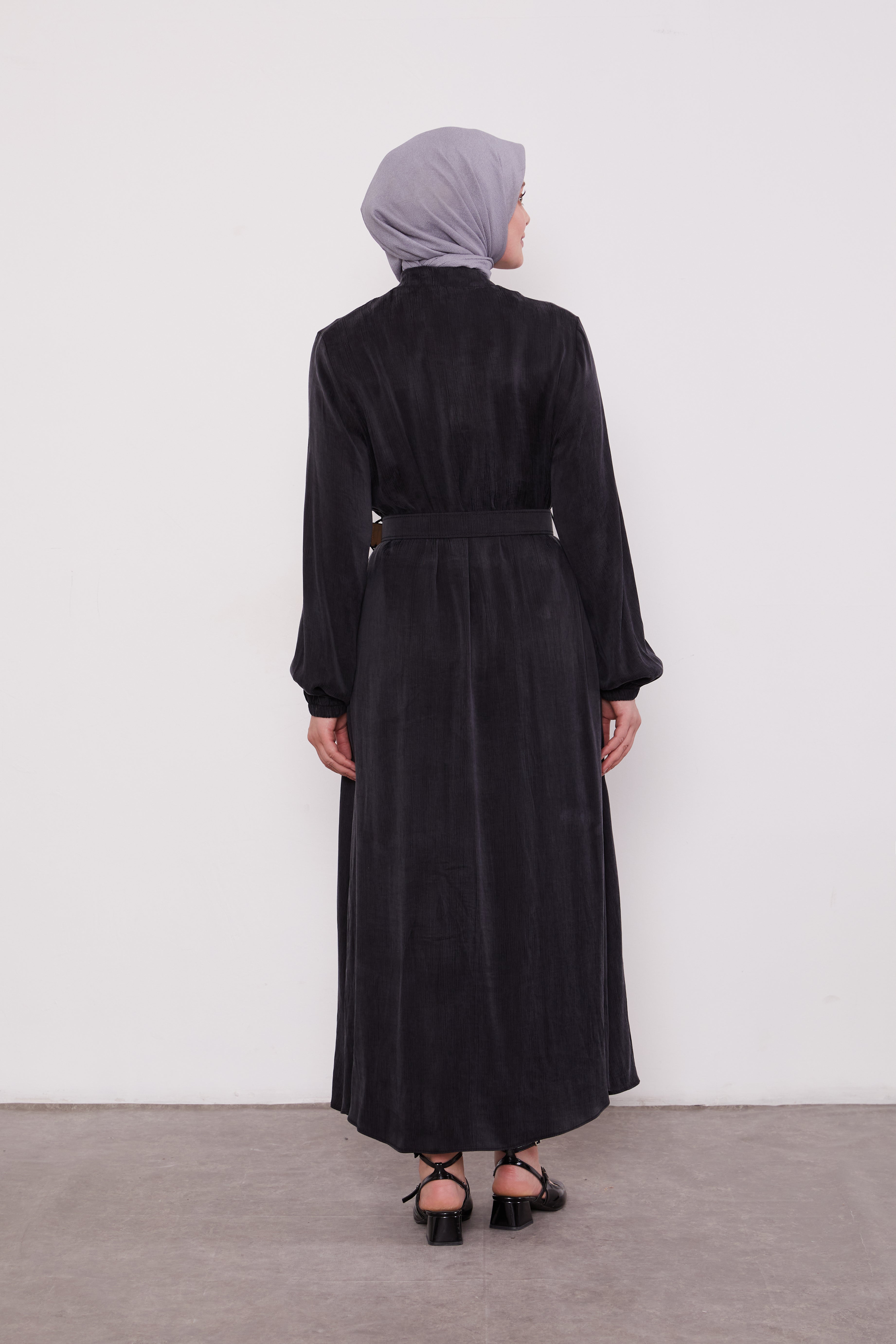 Suede Zipped Belted Abaya Black