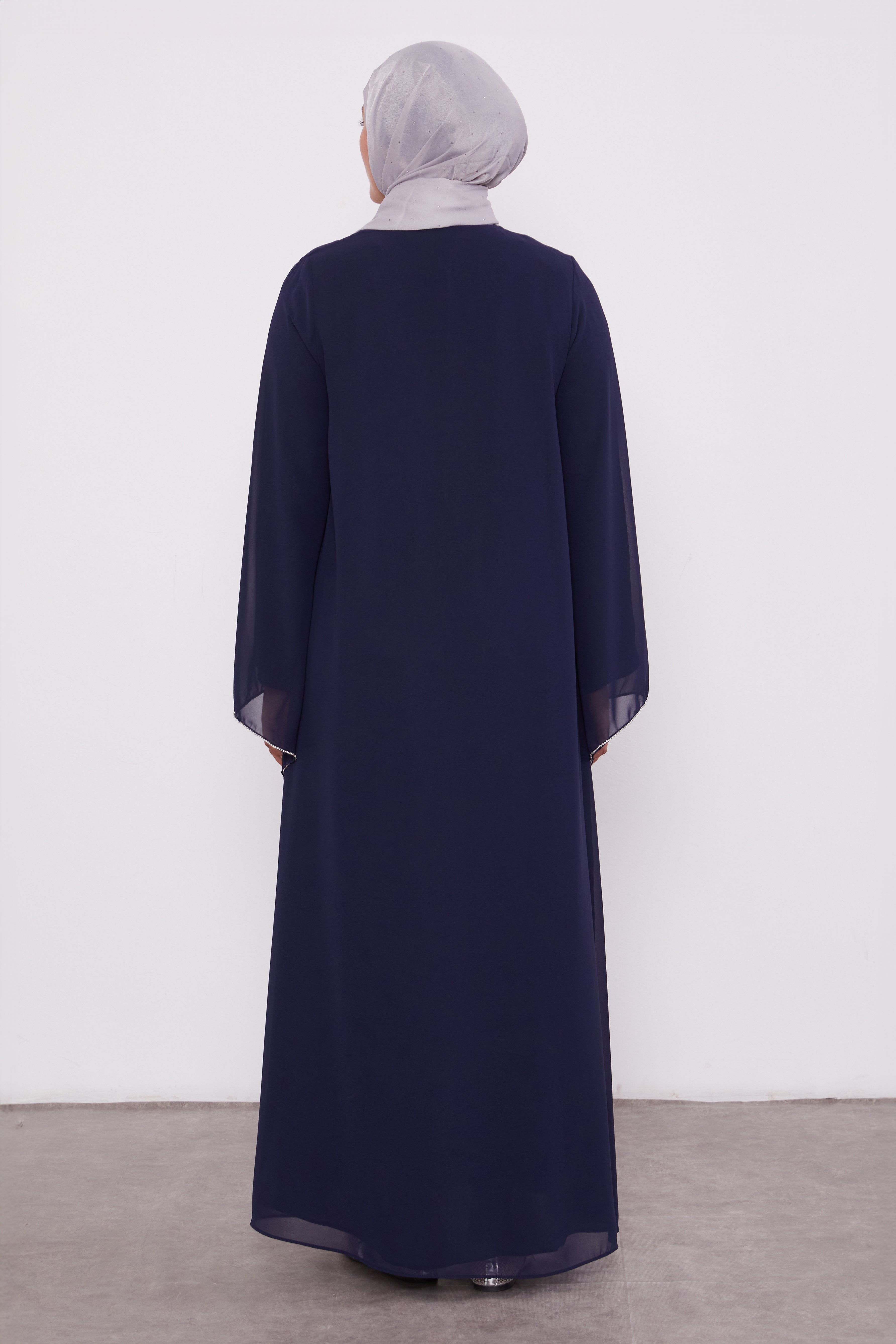 Detailed Neck Silk Chiffon Zipped Abaya Navy 520023