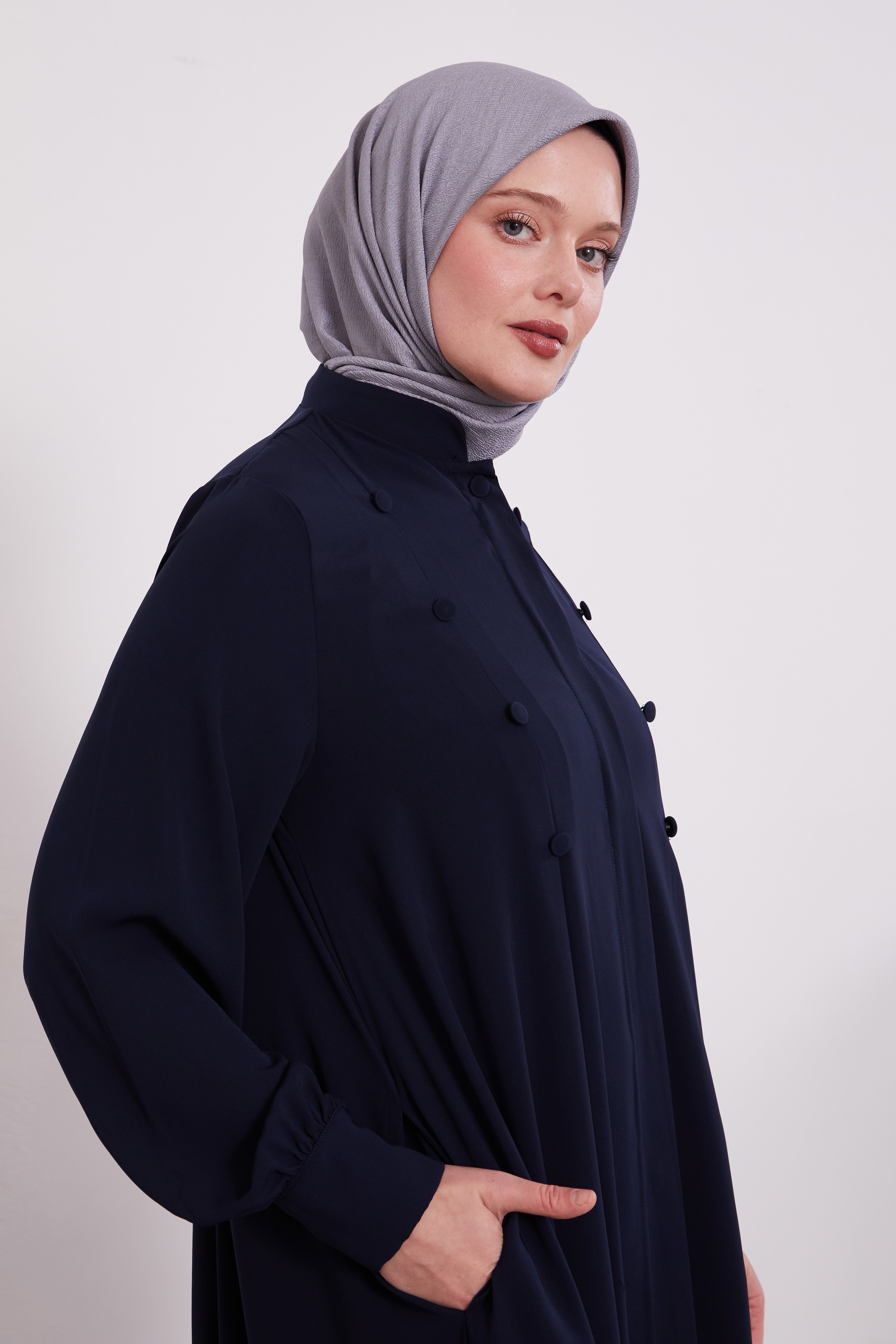 Epitome Pleated Buttoned Abaya Navy 520187