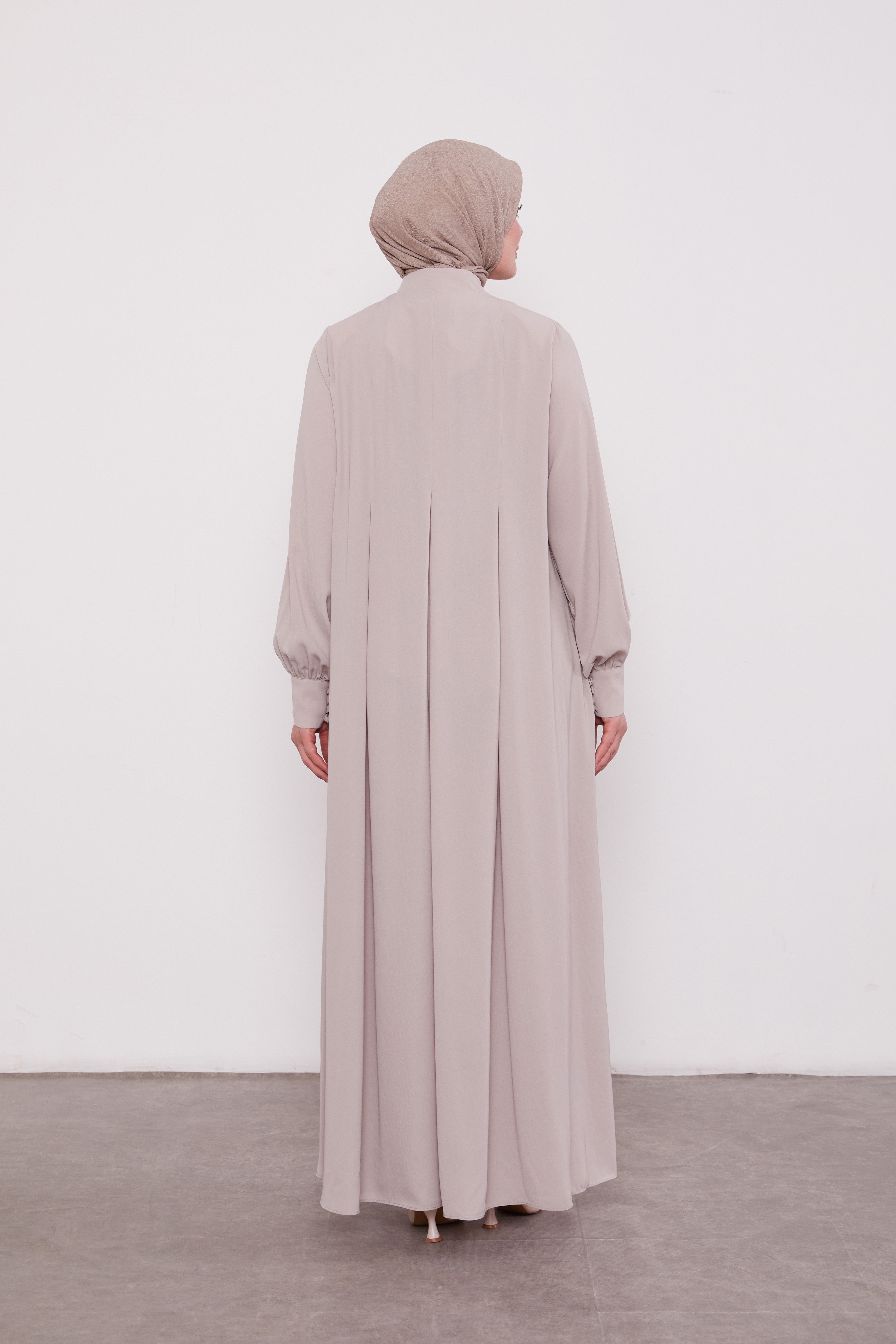 Epitome Pleated Buttoned Abaya Ivory 520187