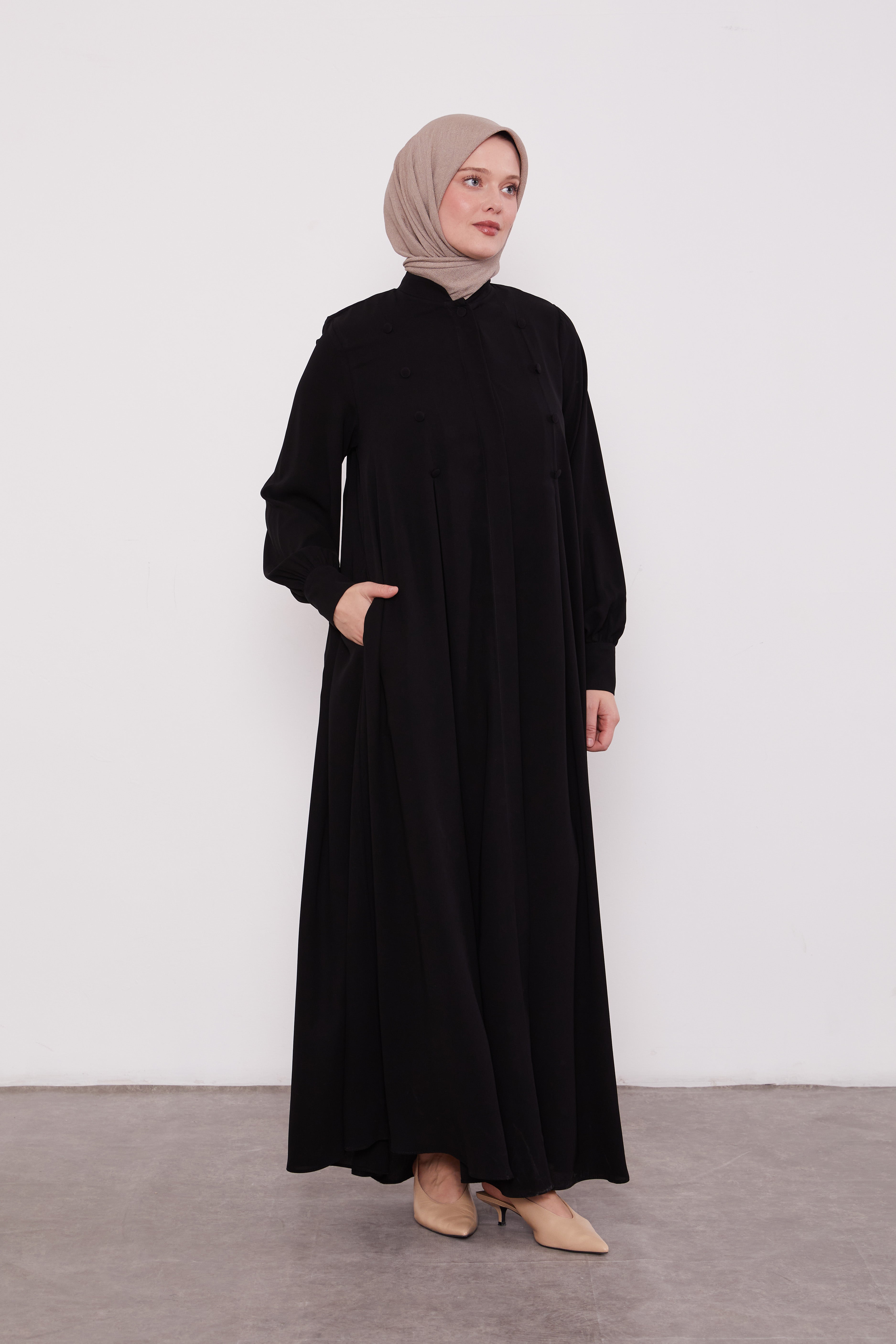 Epitome Pleated Buttoned Abaya Black 520187