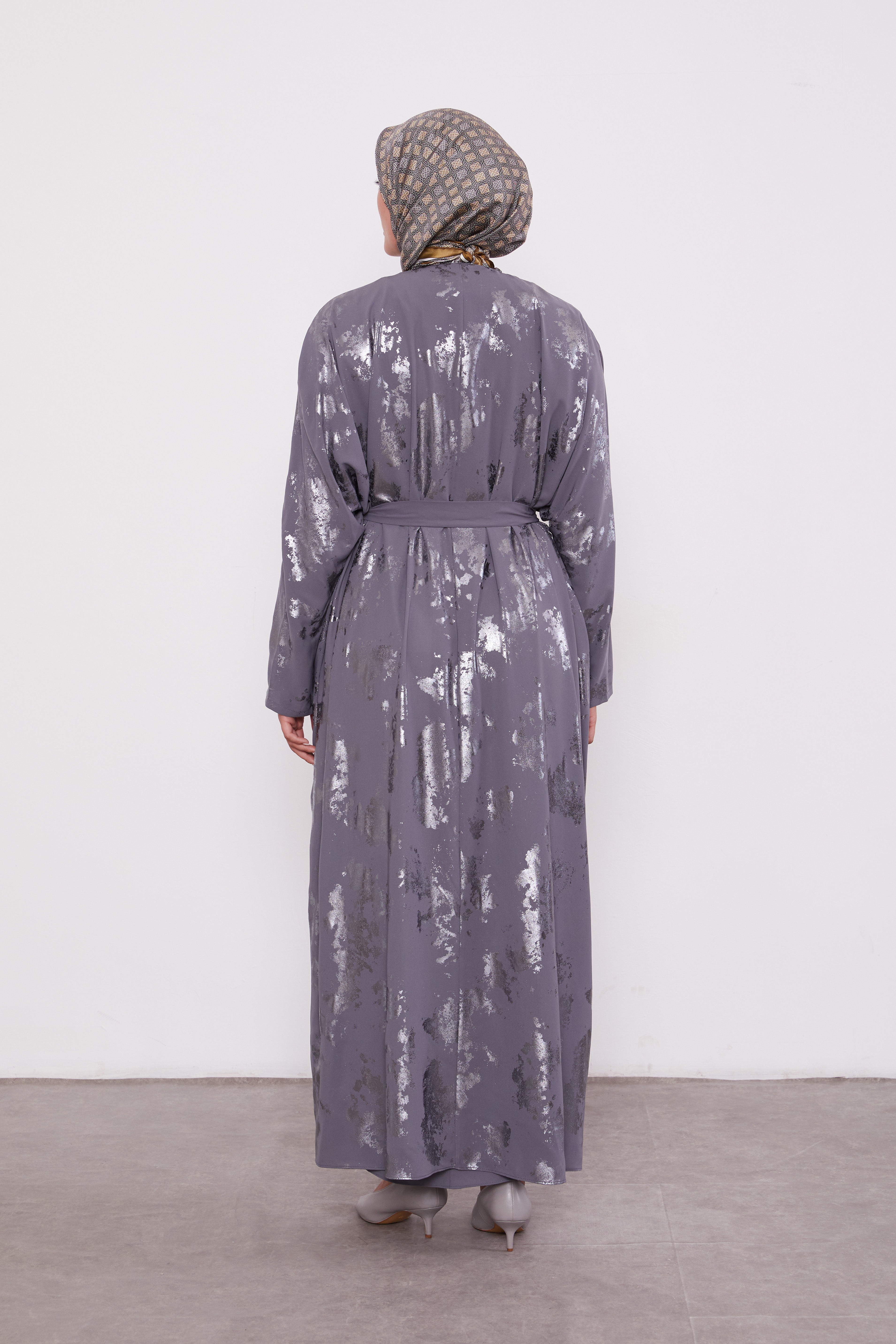 Shimmer Batwing Kimono Set Grey 520358