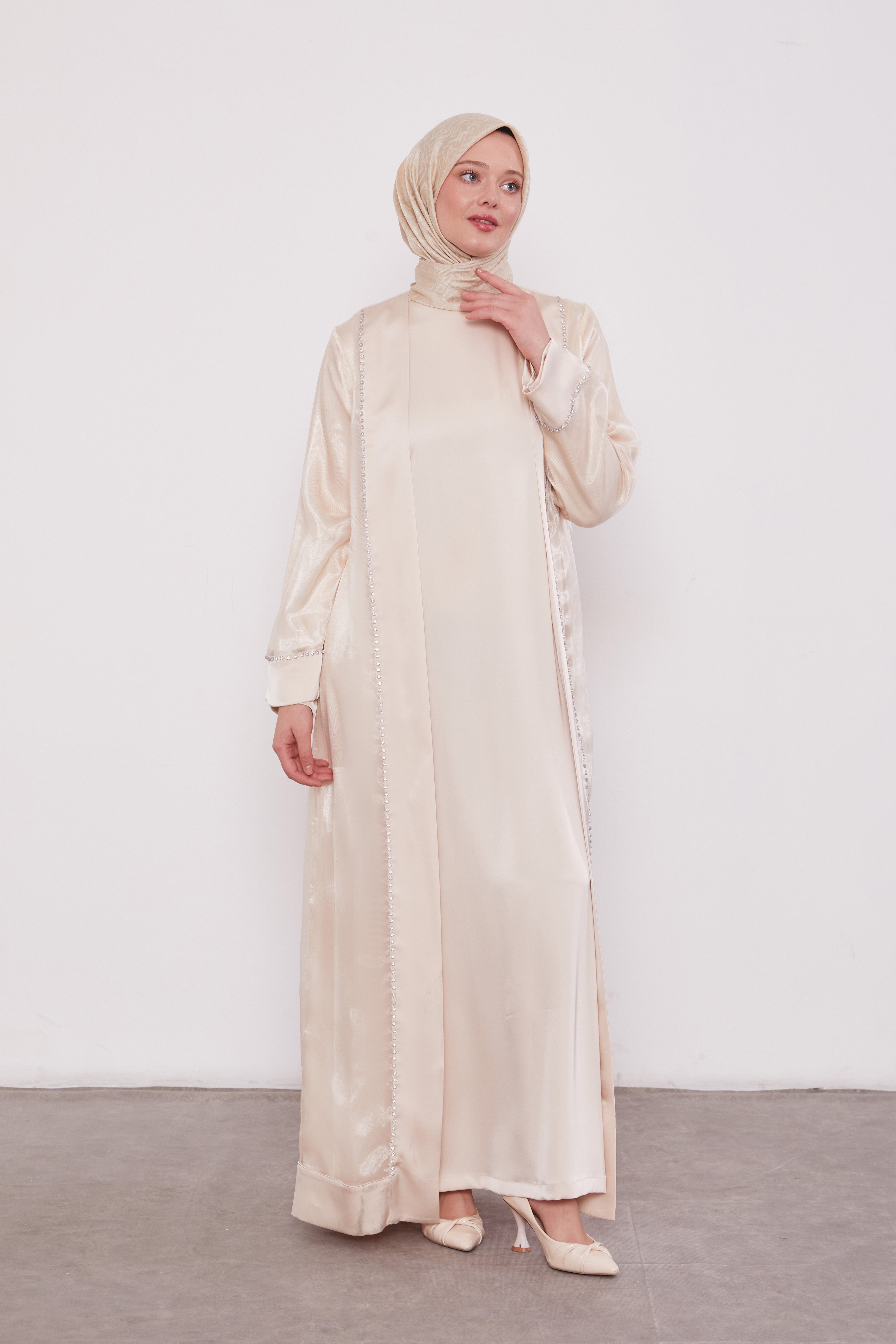 Luxury Satin 2 Piece Kimono Set Biege