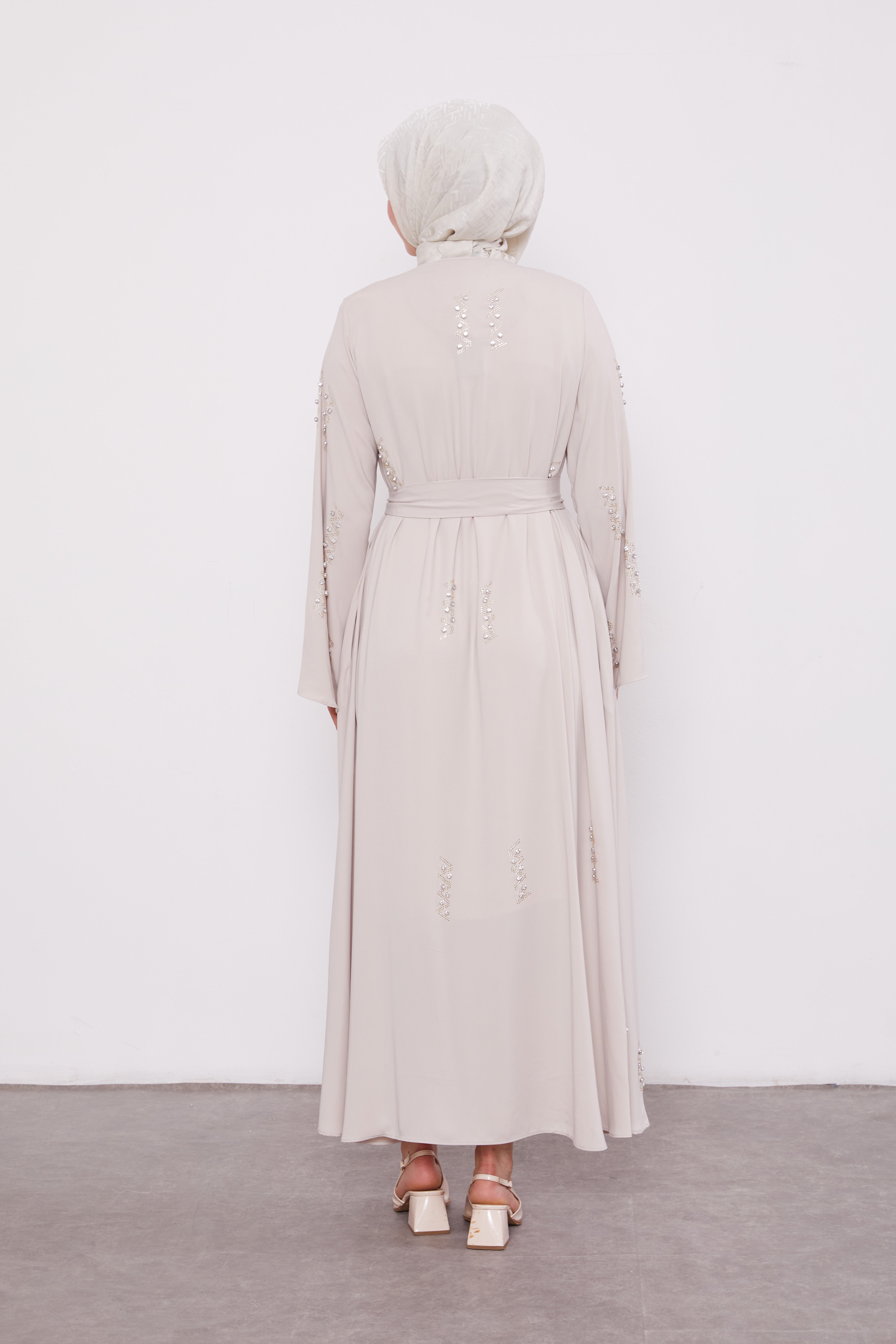 Pearl Constellation Buttoned Abaya Ivory 520369