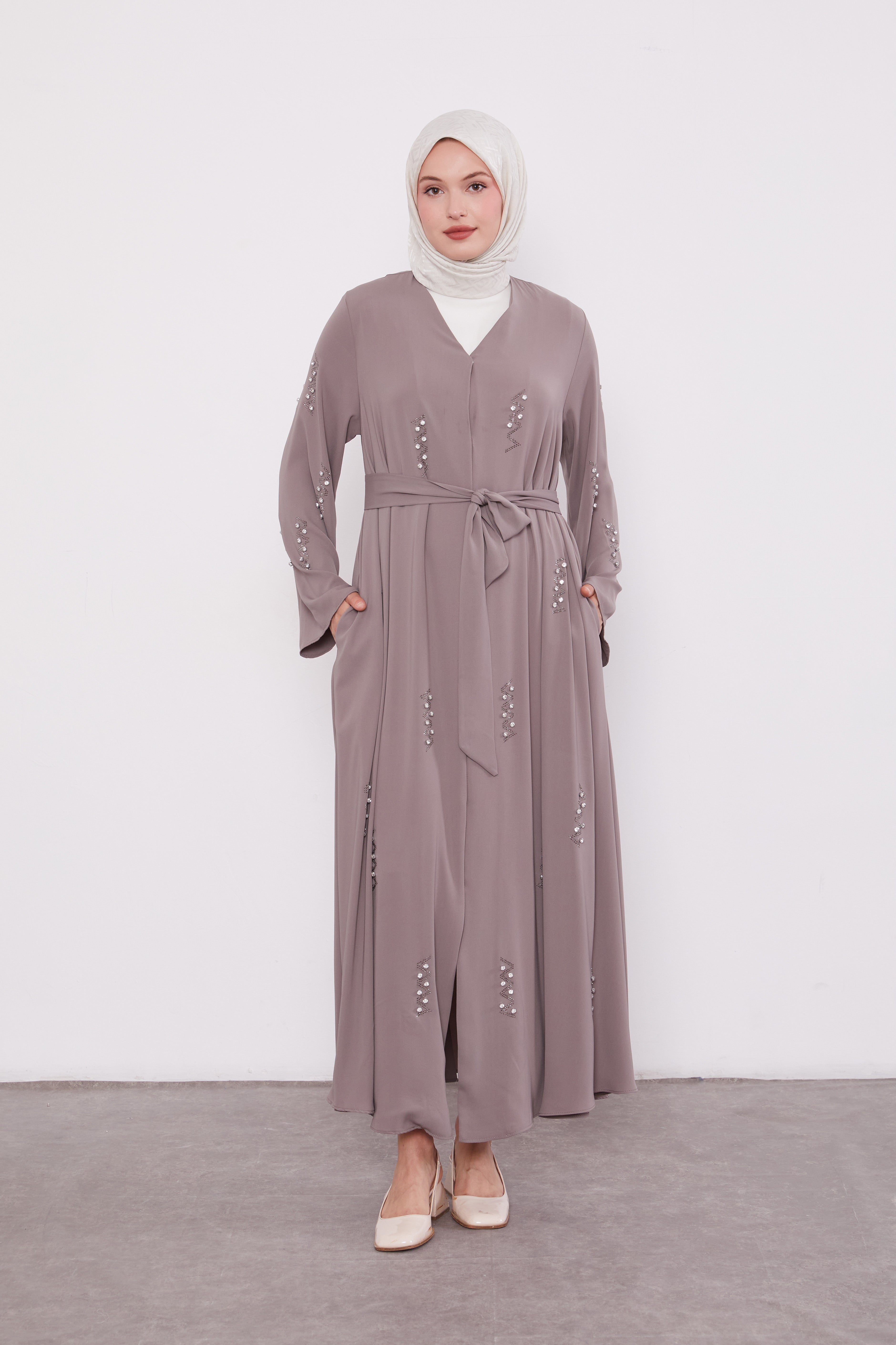 Pearl Constellation Buttoned Abaya Mink 520369