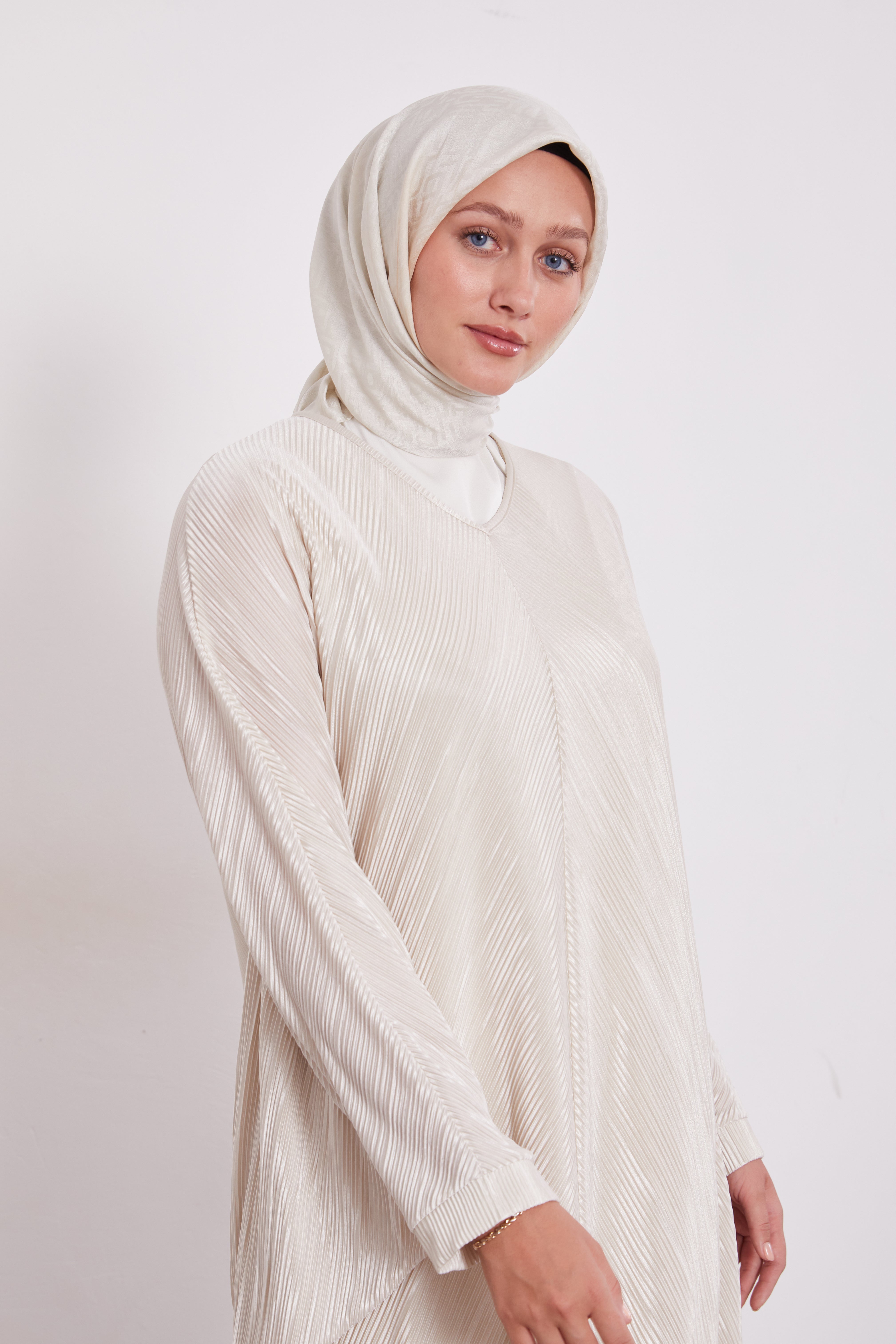 Pleated Batwing Ivory