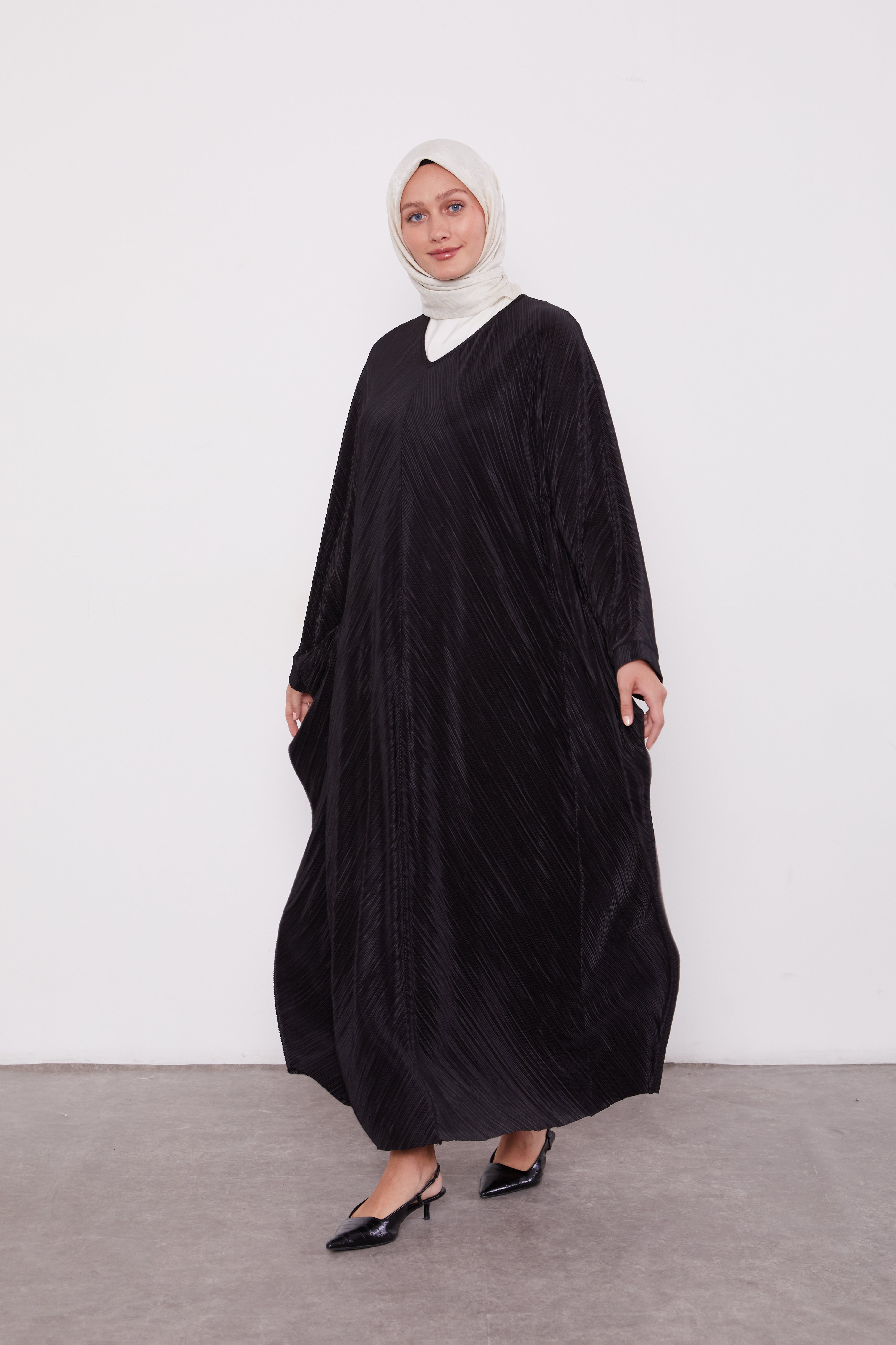 Pleated Batwing Black