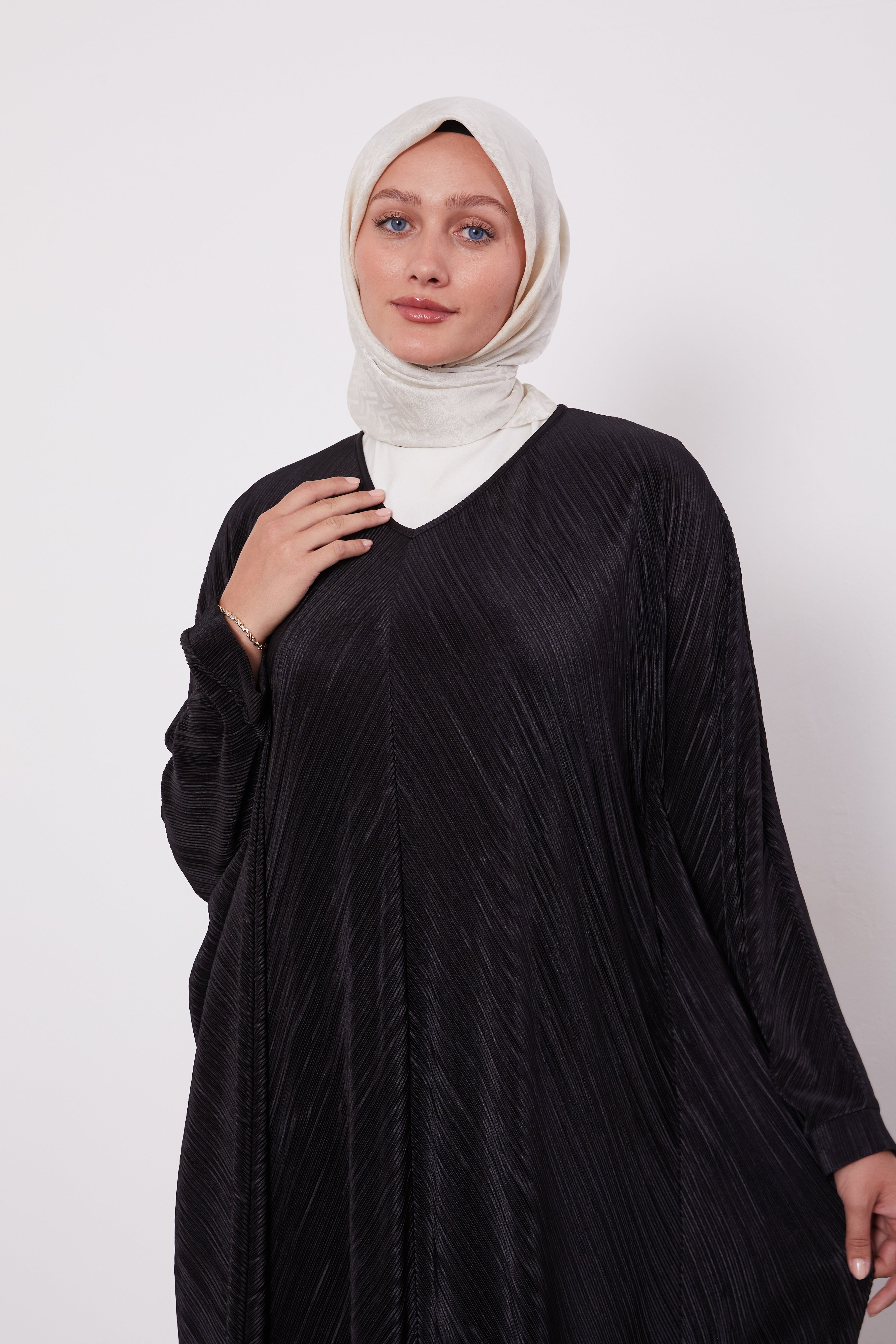 Pleated Batwing Black