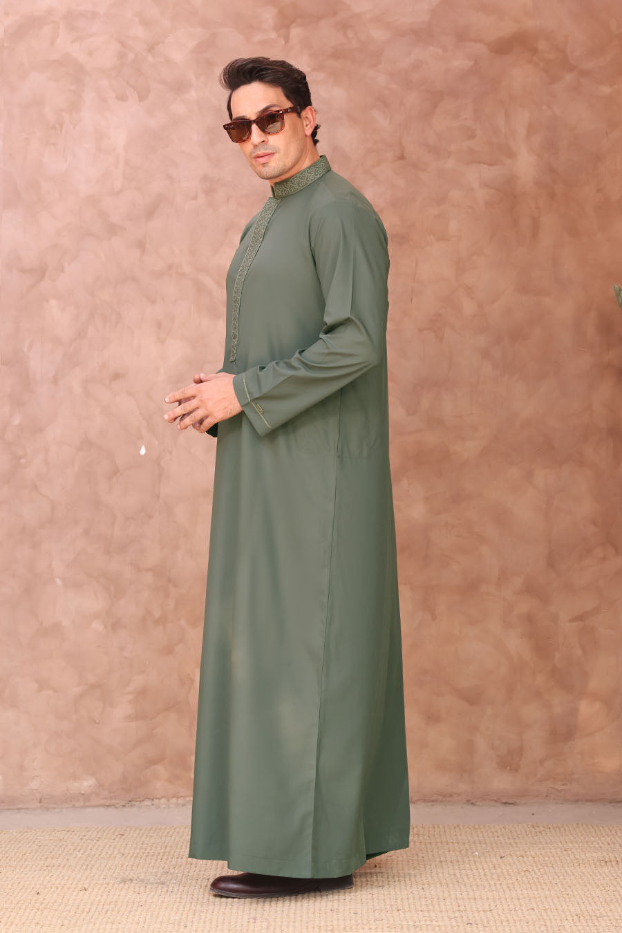 Elegant Collared Thobe Green 1049