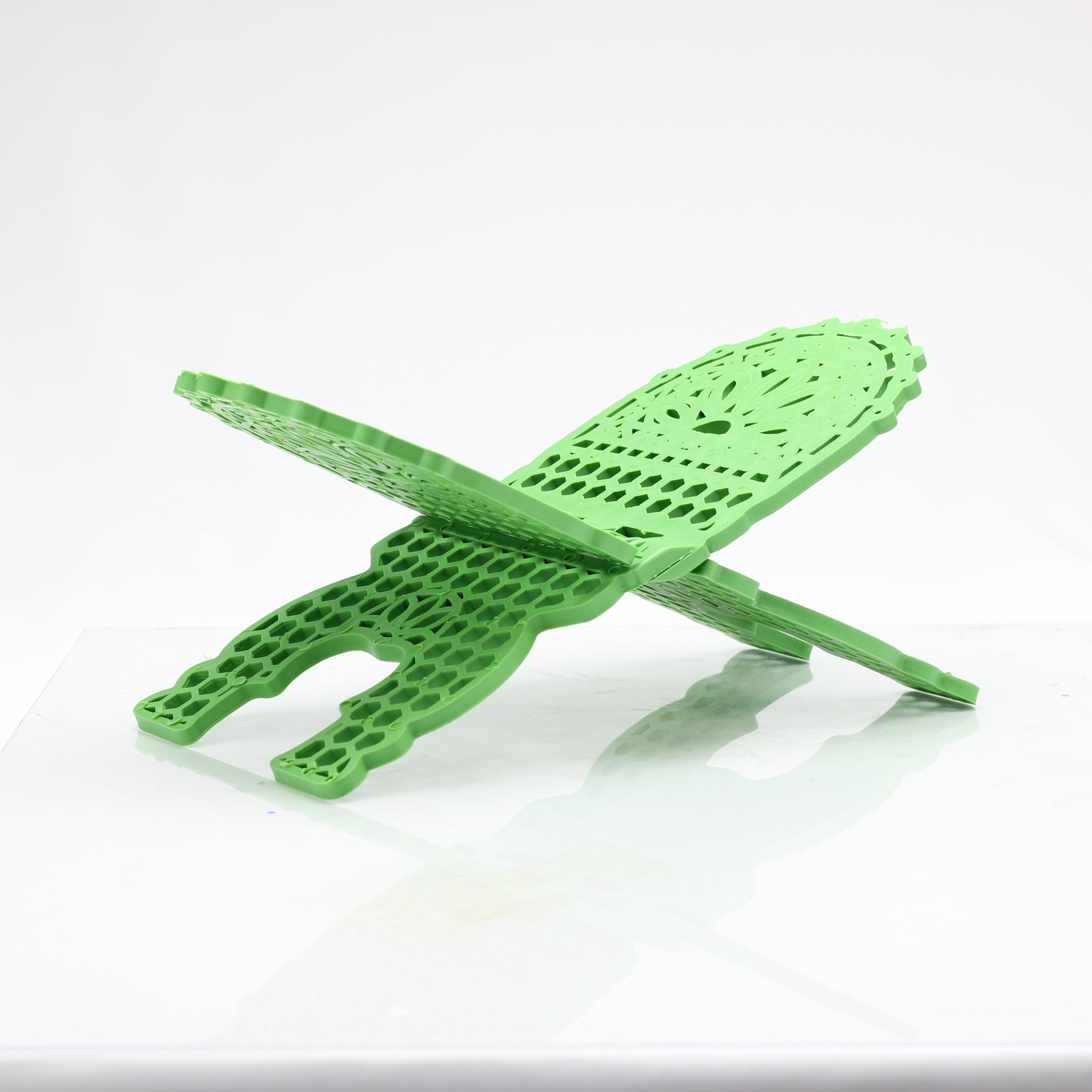 Green Filgree Pattern Plastic Rehal