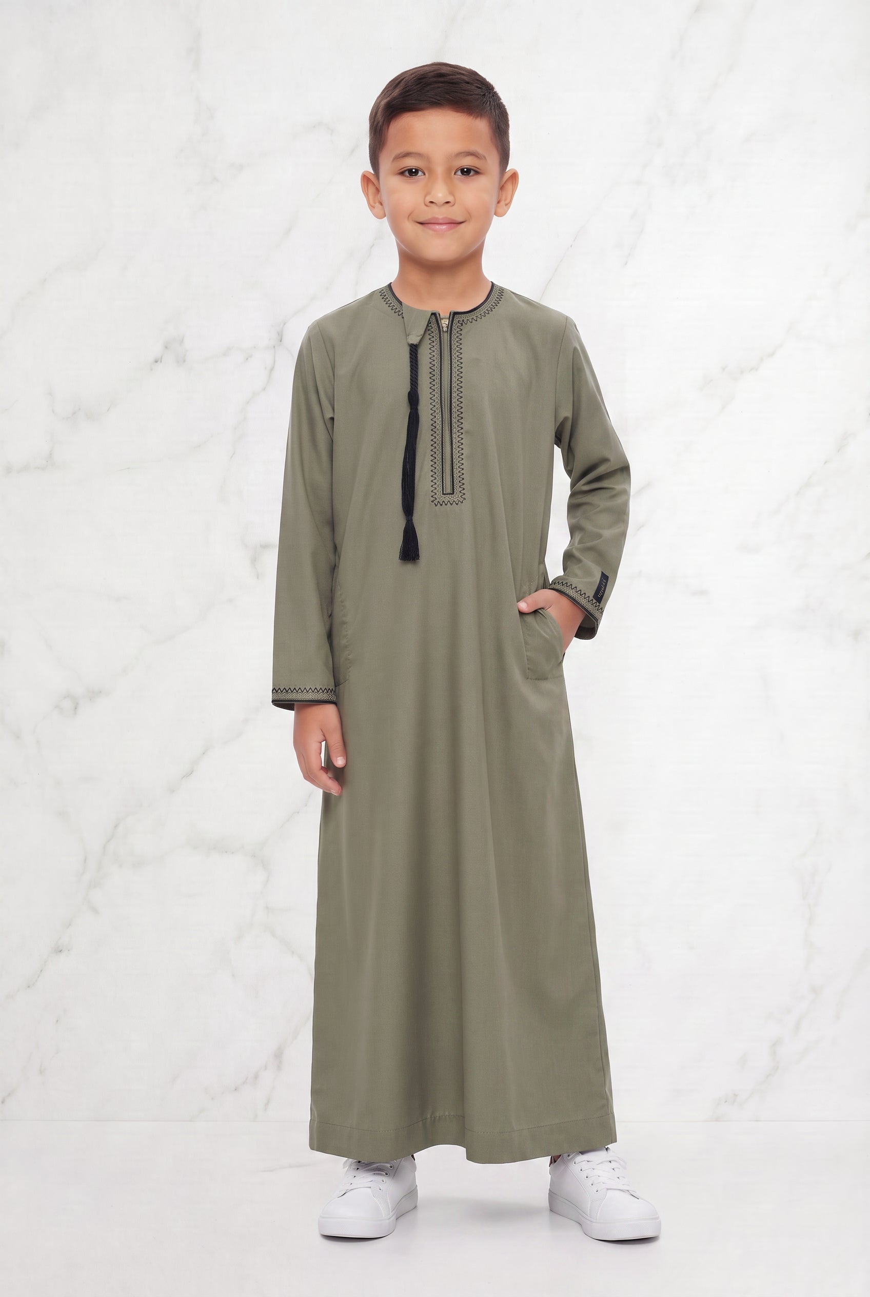Boys Omani Tasselled Thobe Pebble 104 Col 5