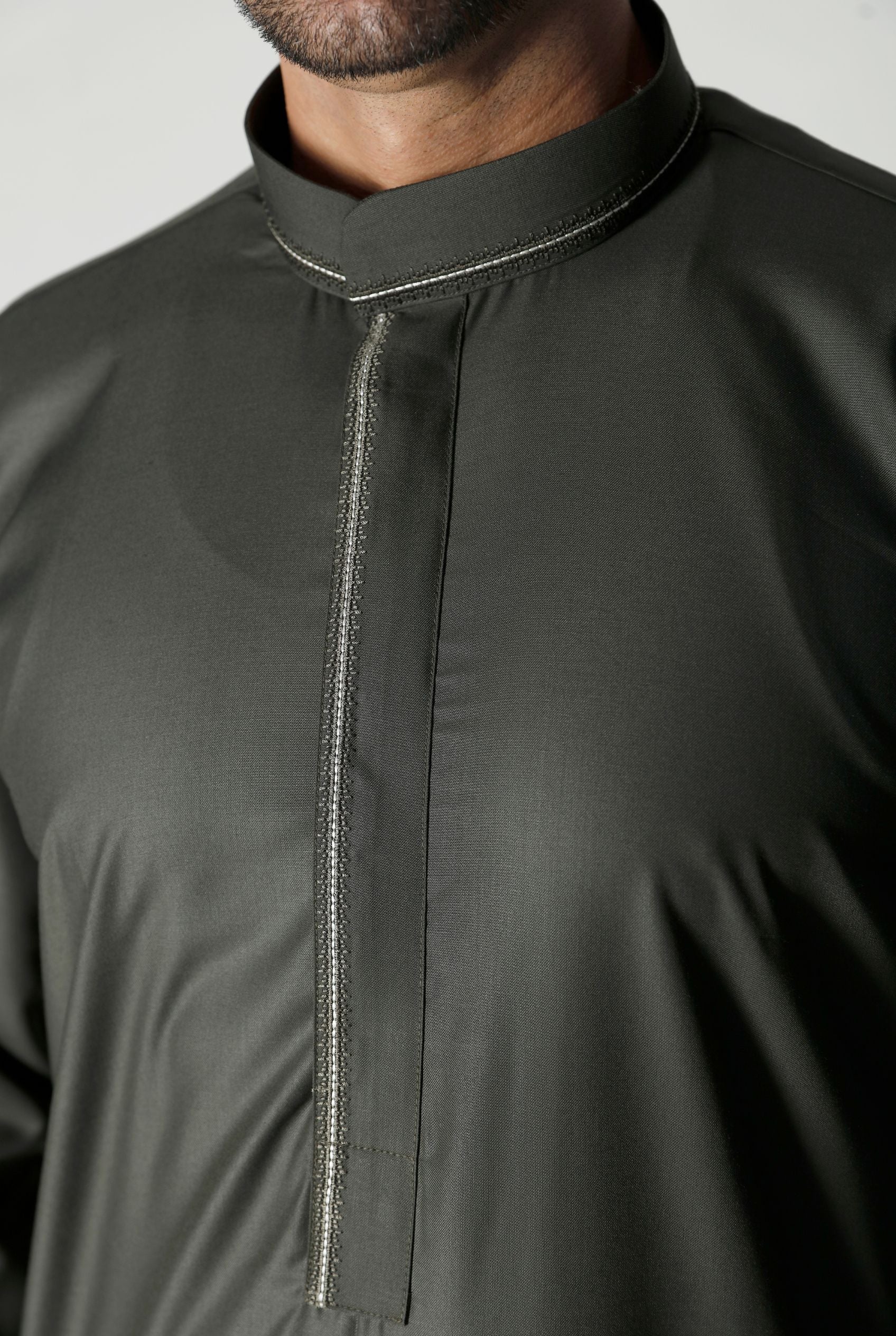 Premium Collared Thobe Olive 110 Col 15