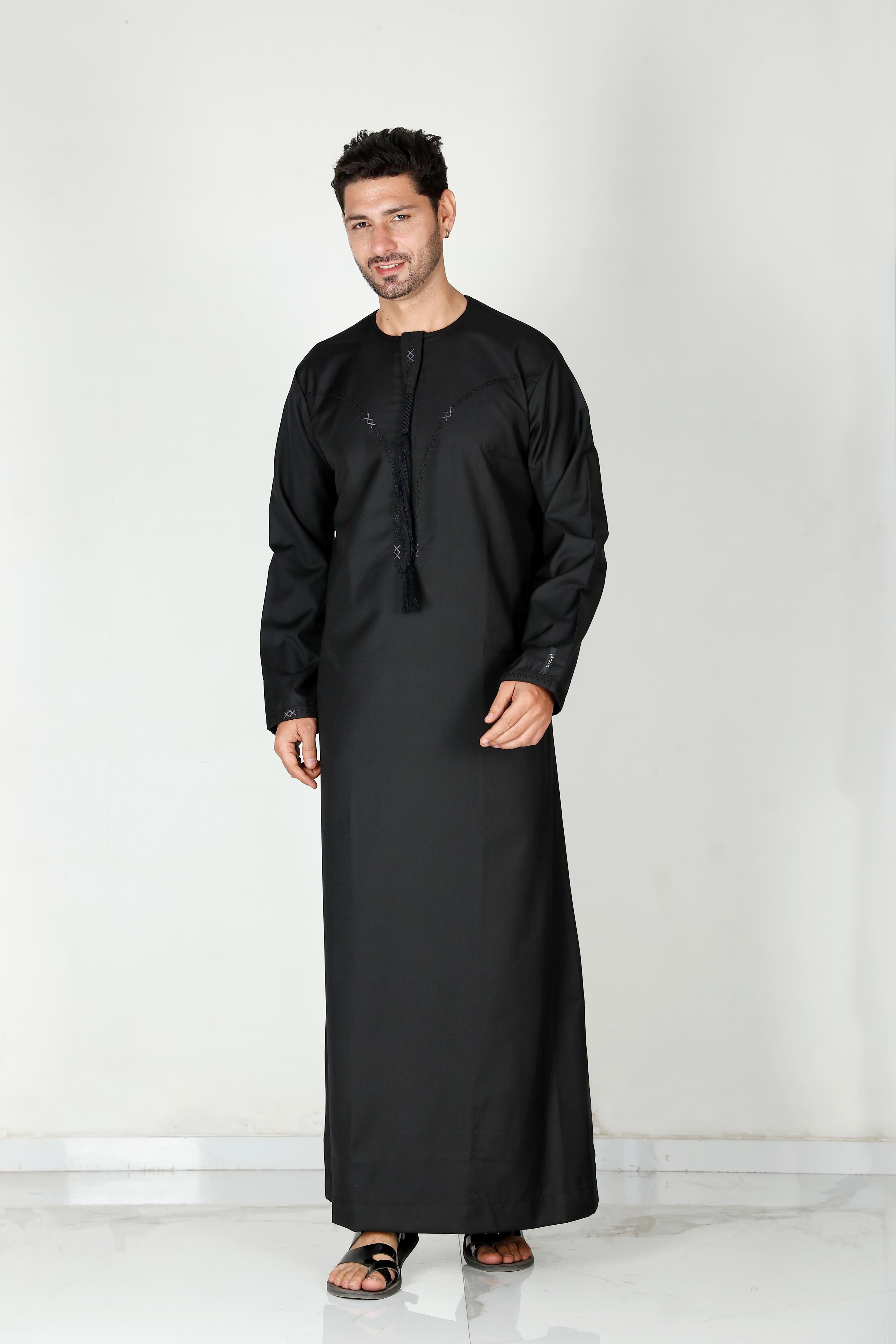 Mens Tasselled Thobe Black 114 Col 10