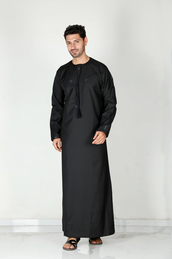 Mens Tasselled Thobe Black 114 Col 10