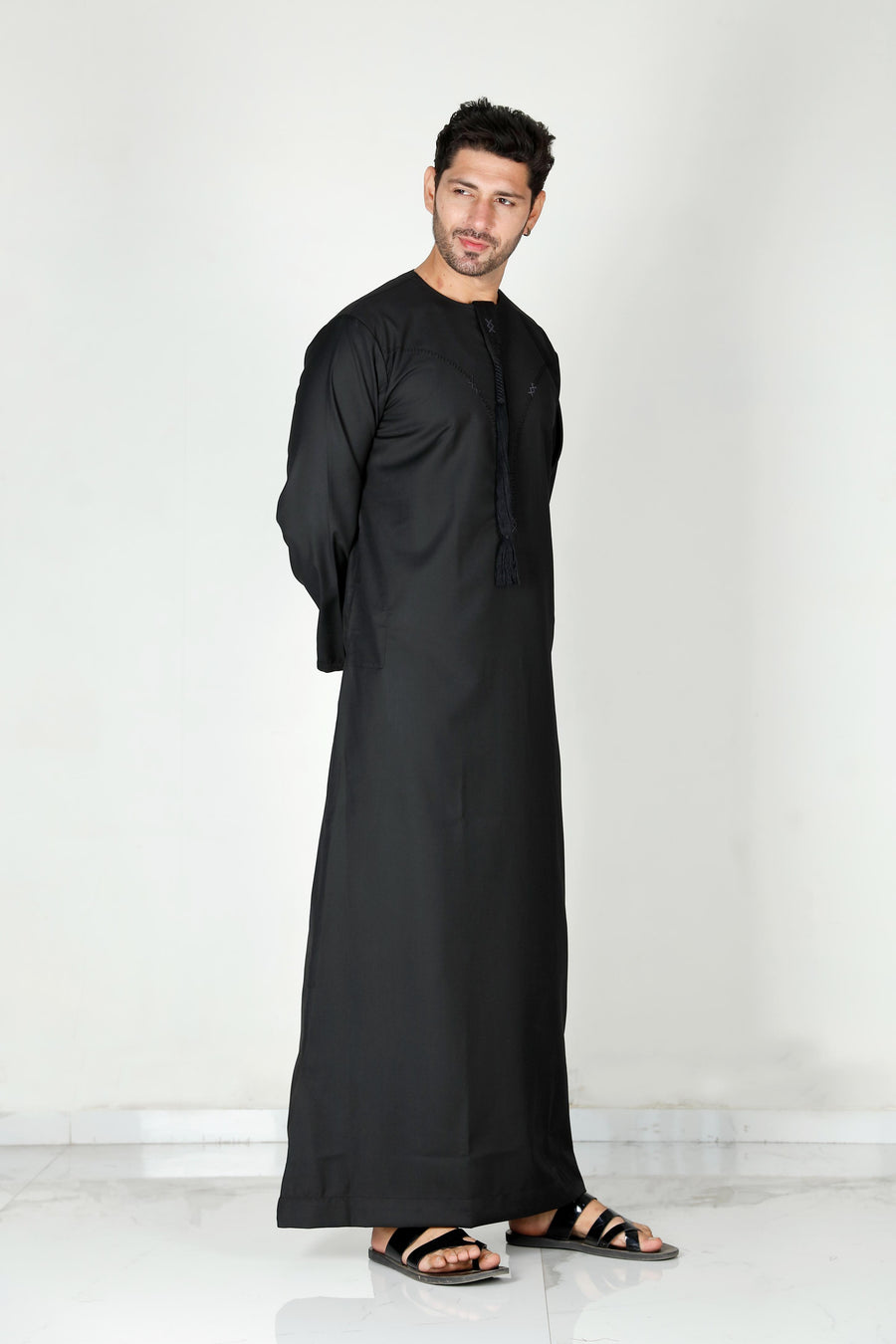 Mens Tasselled Thobe Black 114 Col 10