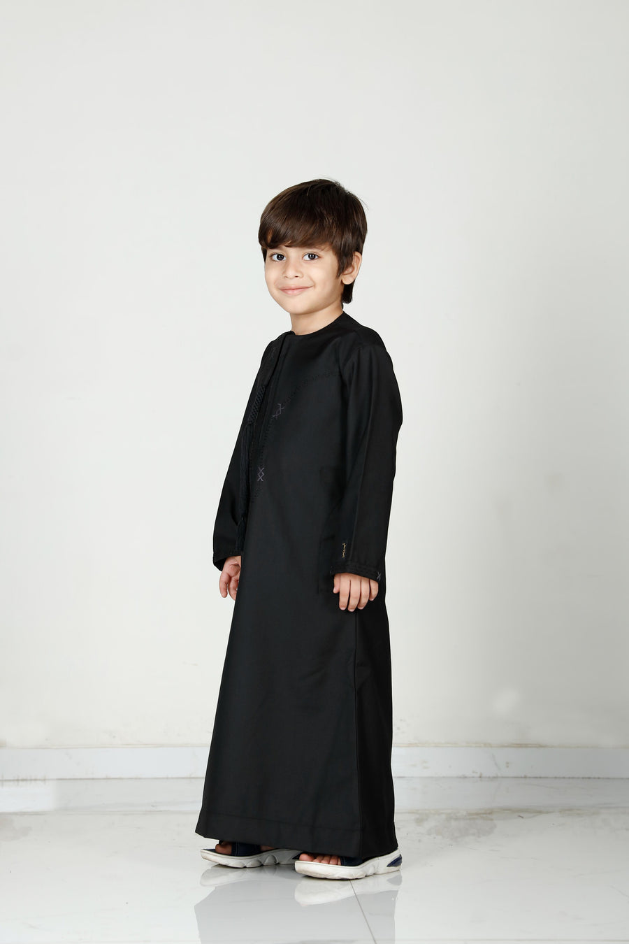 Kids Tasselled Thobe Black 114 Col 10