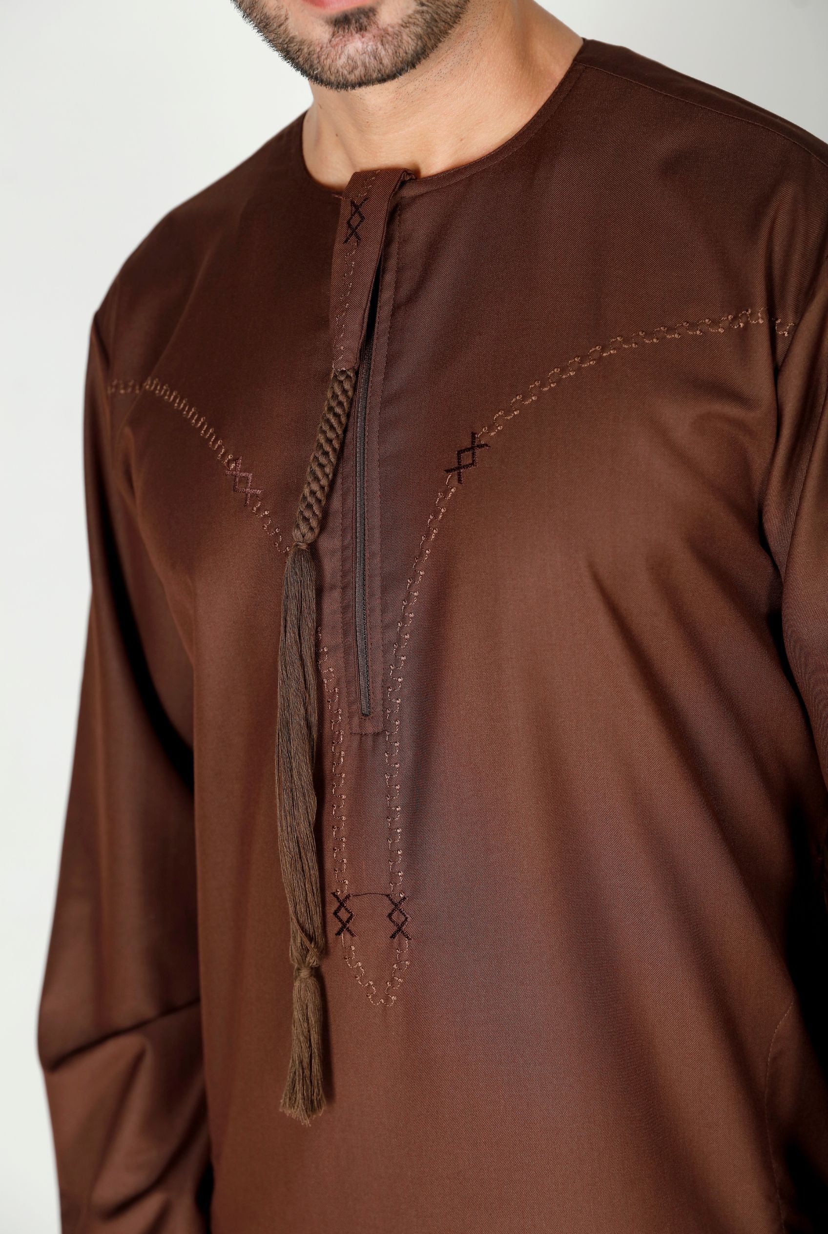 Tasselled Thobe Brown 114 Col 9