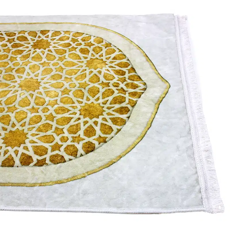 Gusto Seccade White With A Gold Pattern Prayer Mat