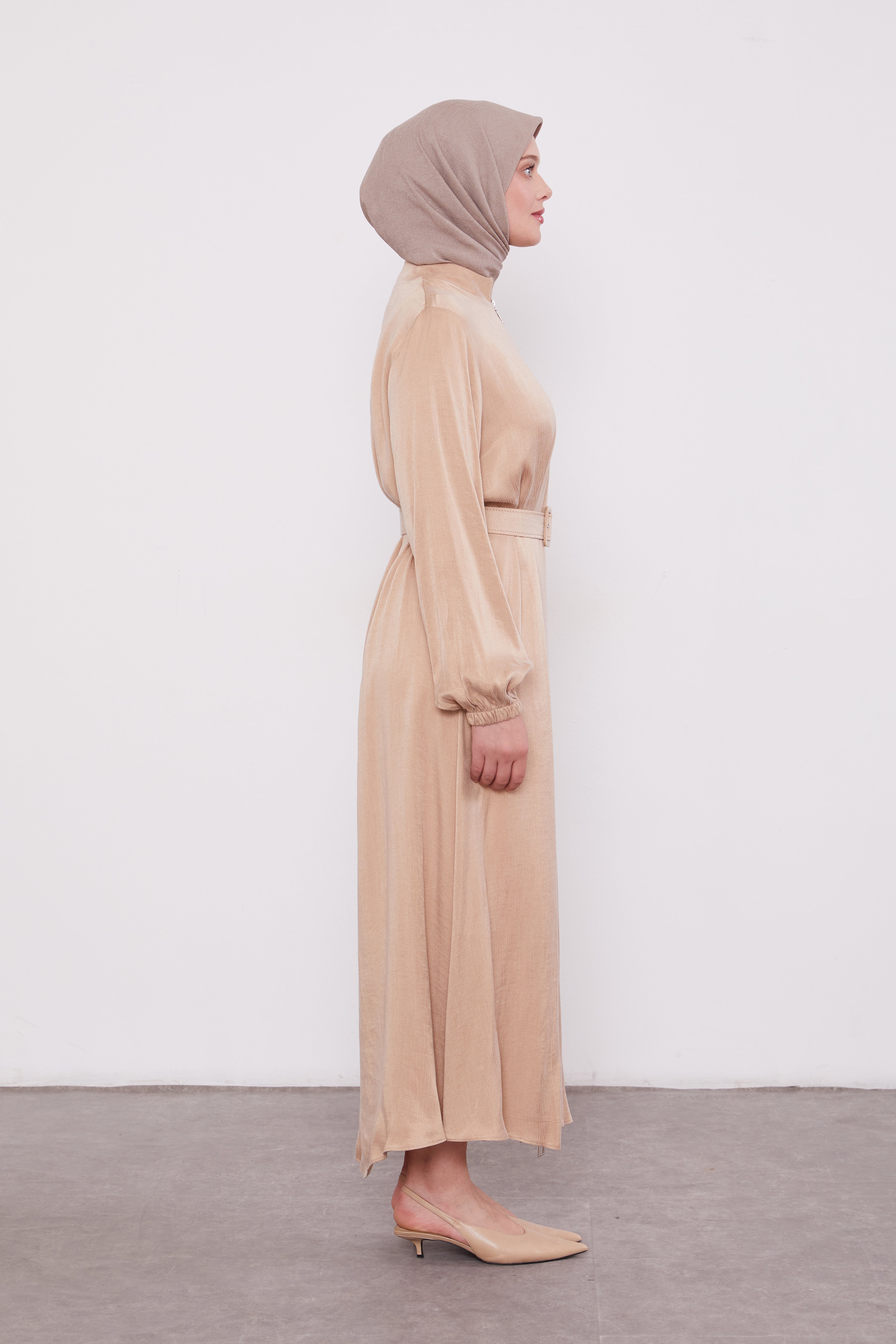 Suede Zipped Belted Abaya Caramel