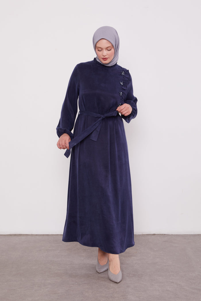 Frilled Neck Detailed Suede Belted Abaya Navy 330292
