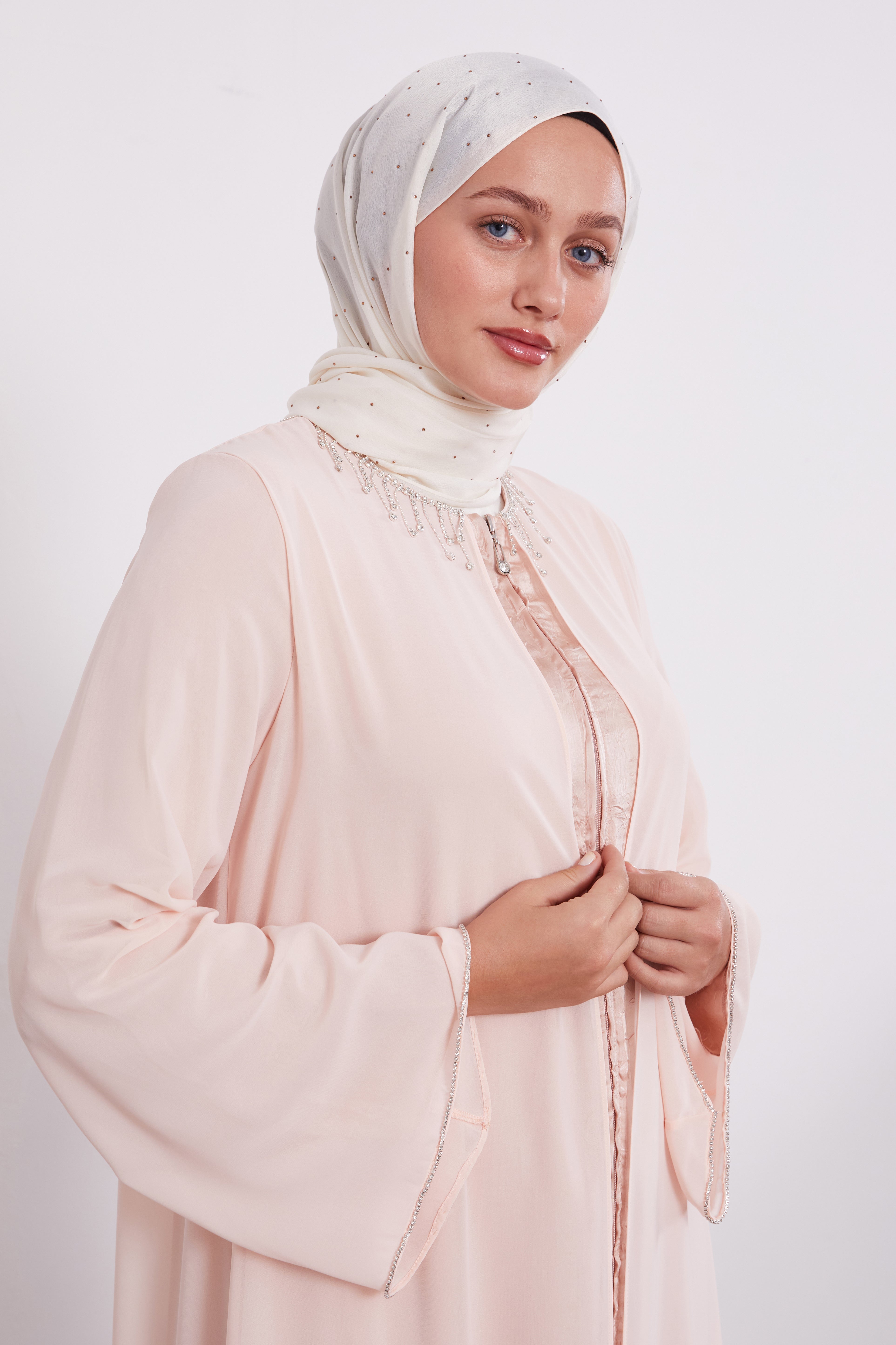 Detailed Neck Silk Chiffon Zipped Abaya Light Pink 520023