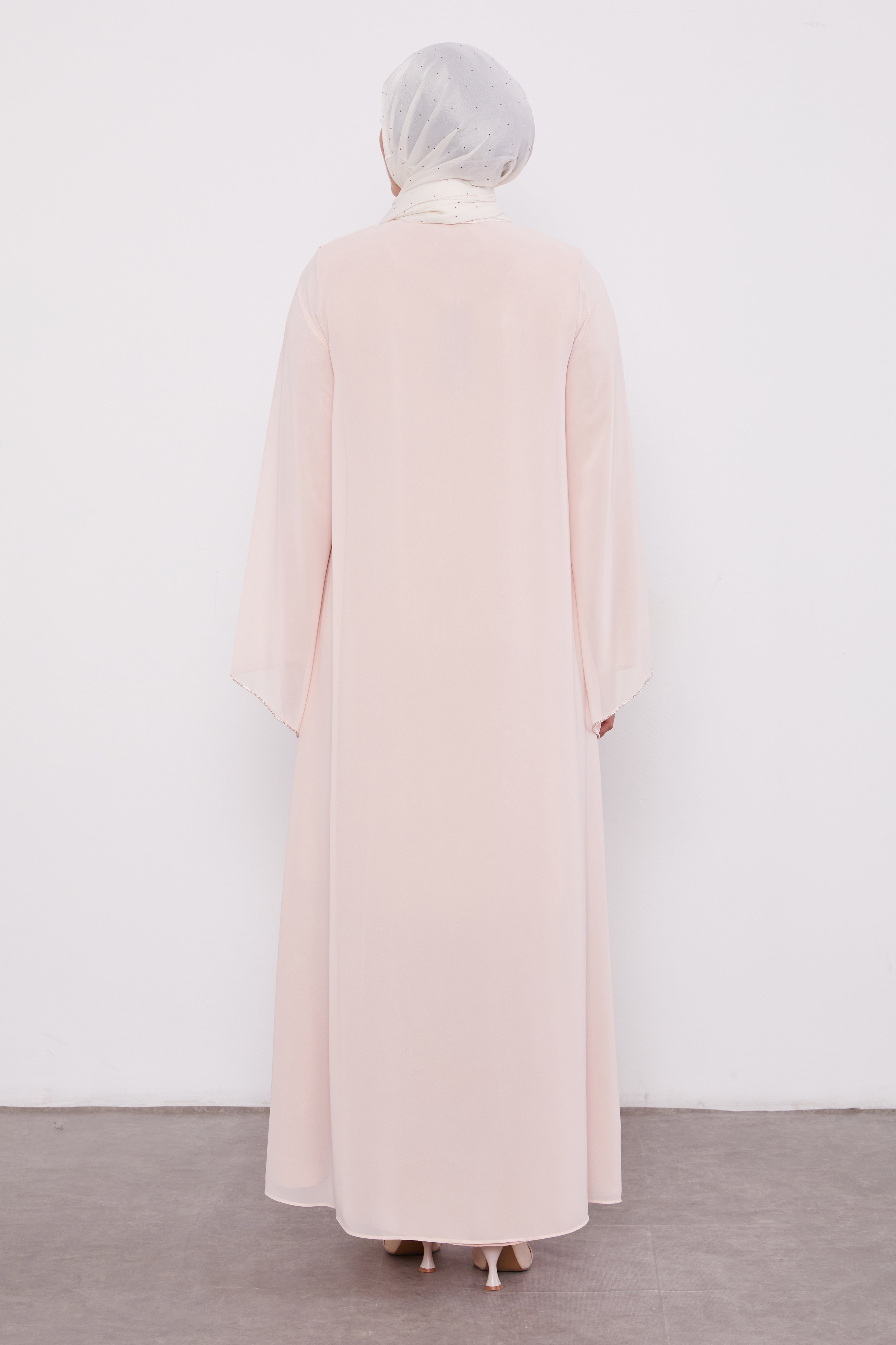 Detailed Neck Silk Chiffon Zipped Abaya Light Pink 520023