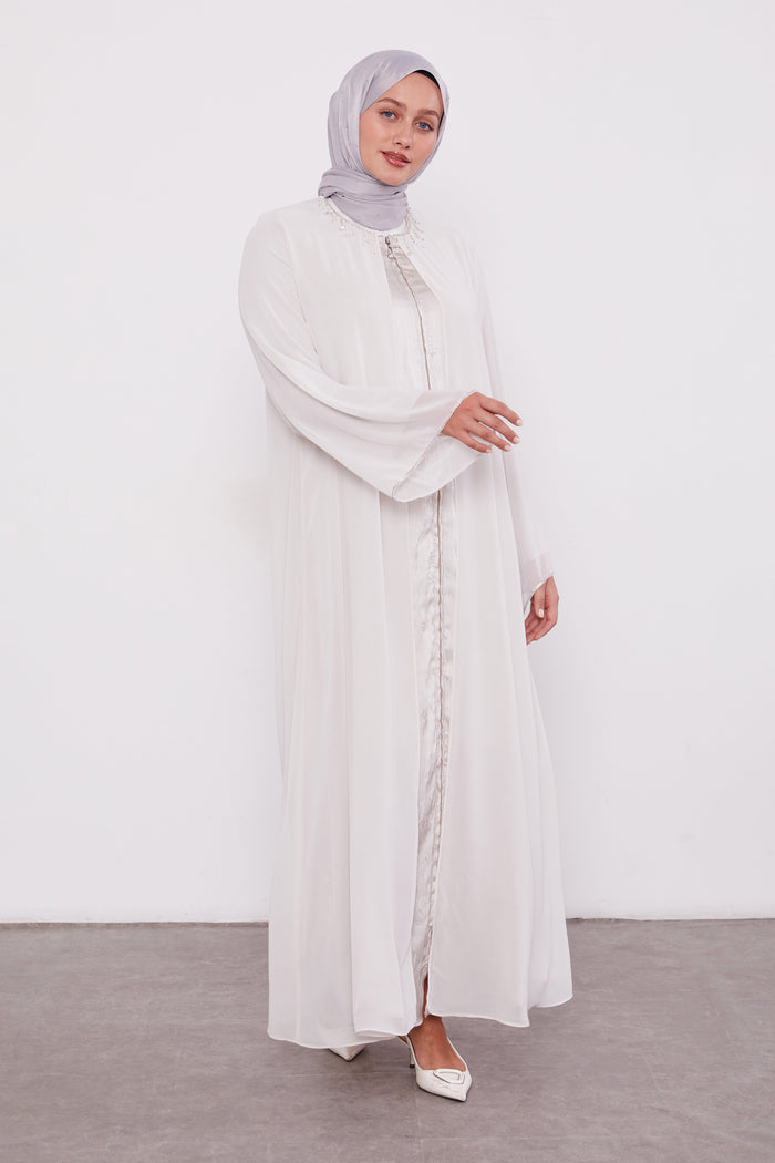 Detailed Neck Silk Chiffon Zipped Abaya Ivory 520023