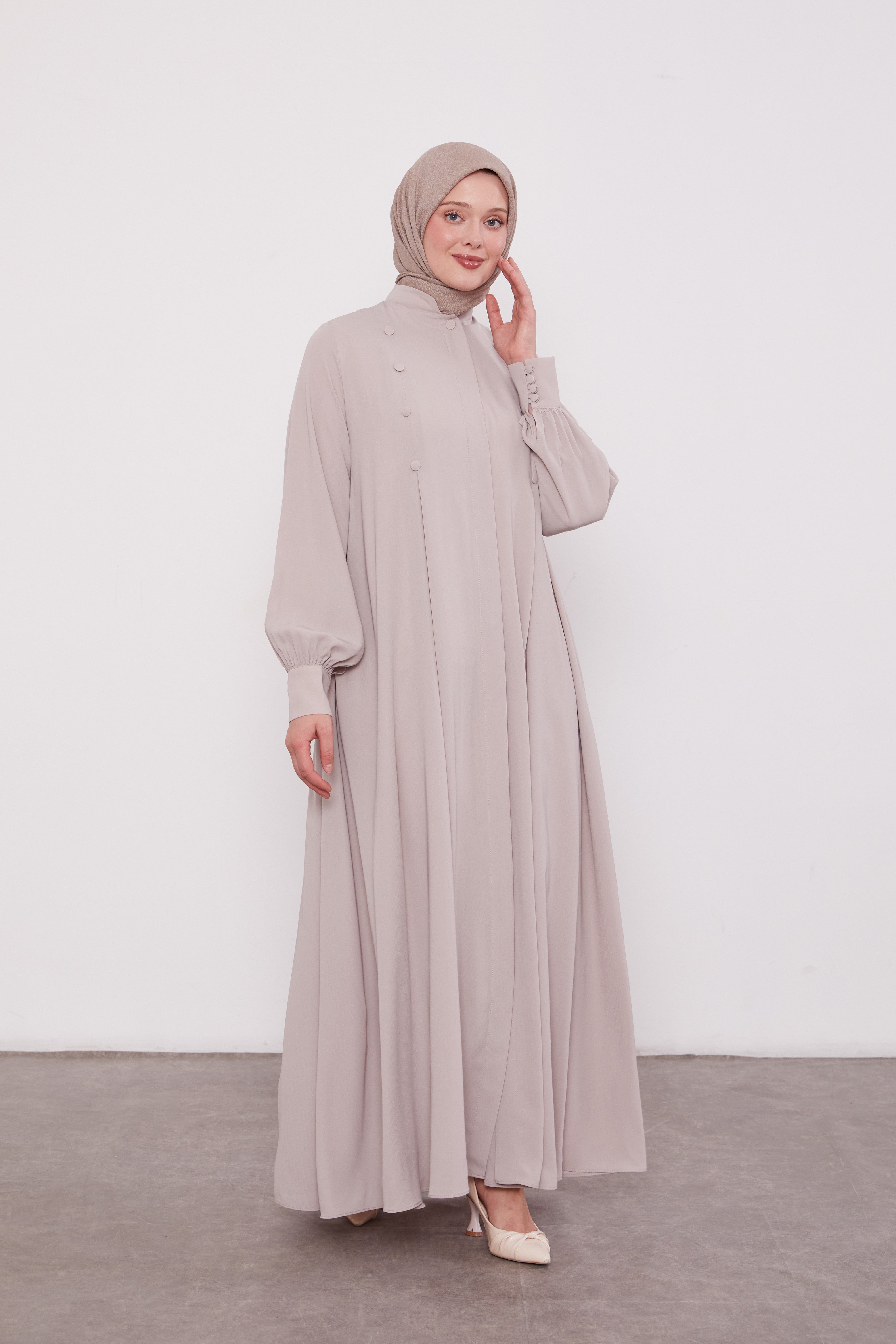 Epitome Pleated Buttoned Abaya Ivory 520187