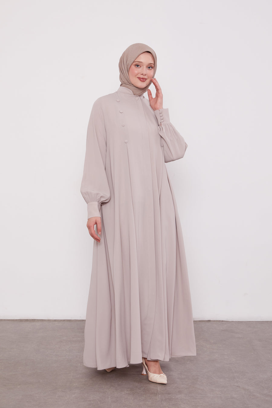 Epitome Pleated Buttoned Abaya Ivory 520187