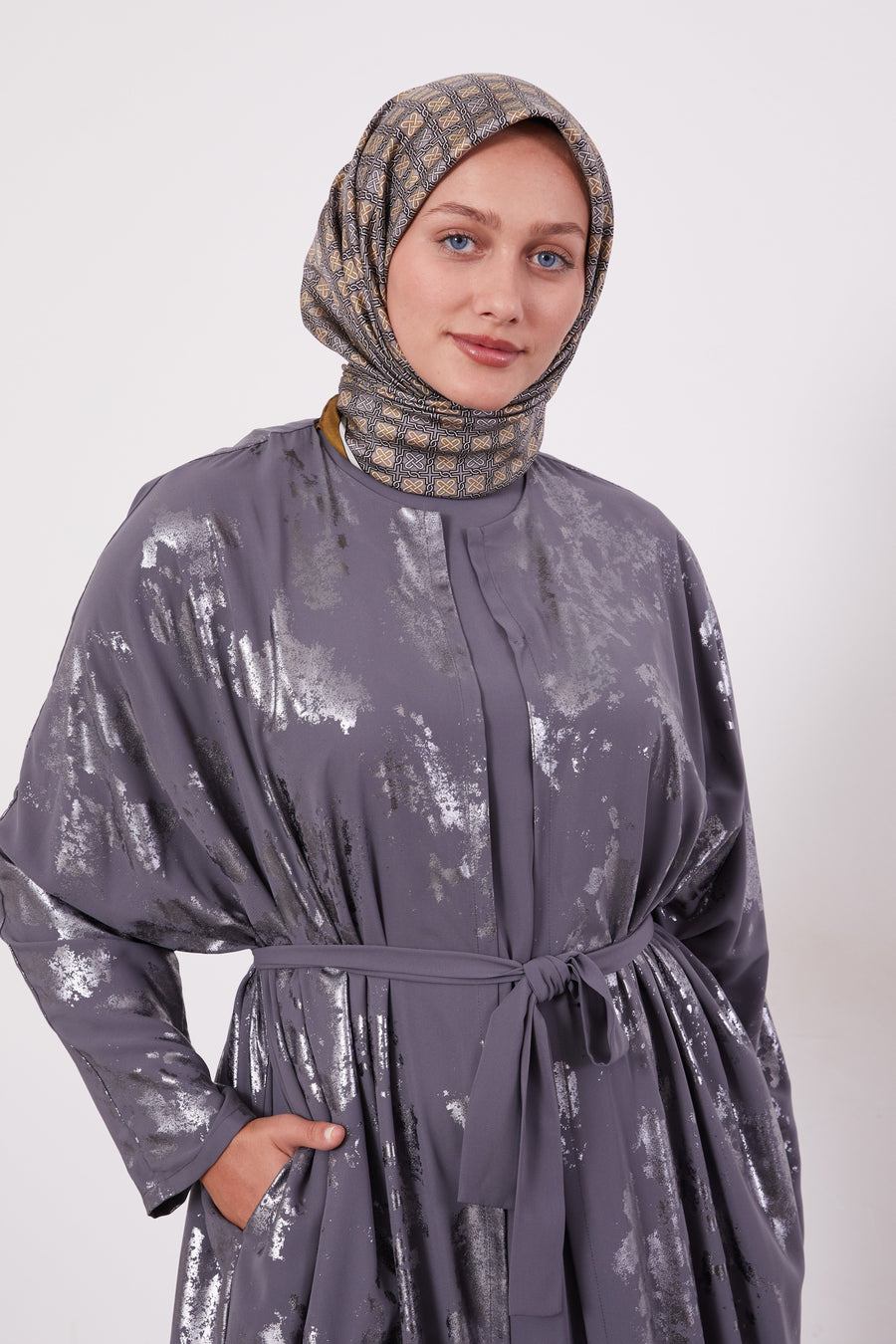 Shimmer Batwing Kimono Set Grey 520358