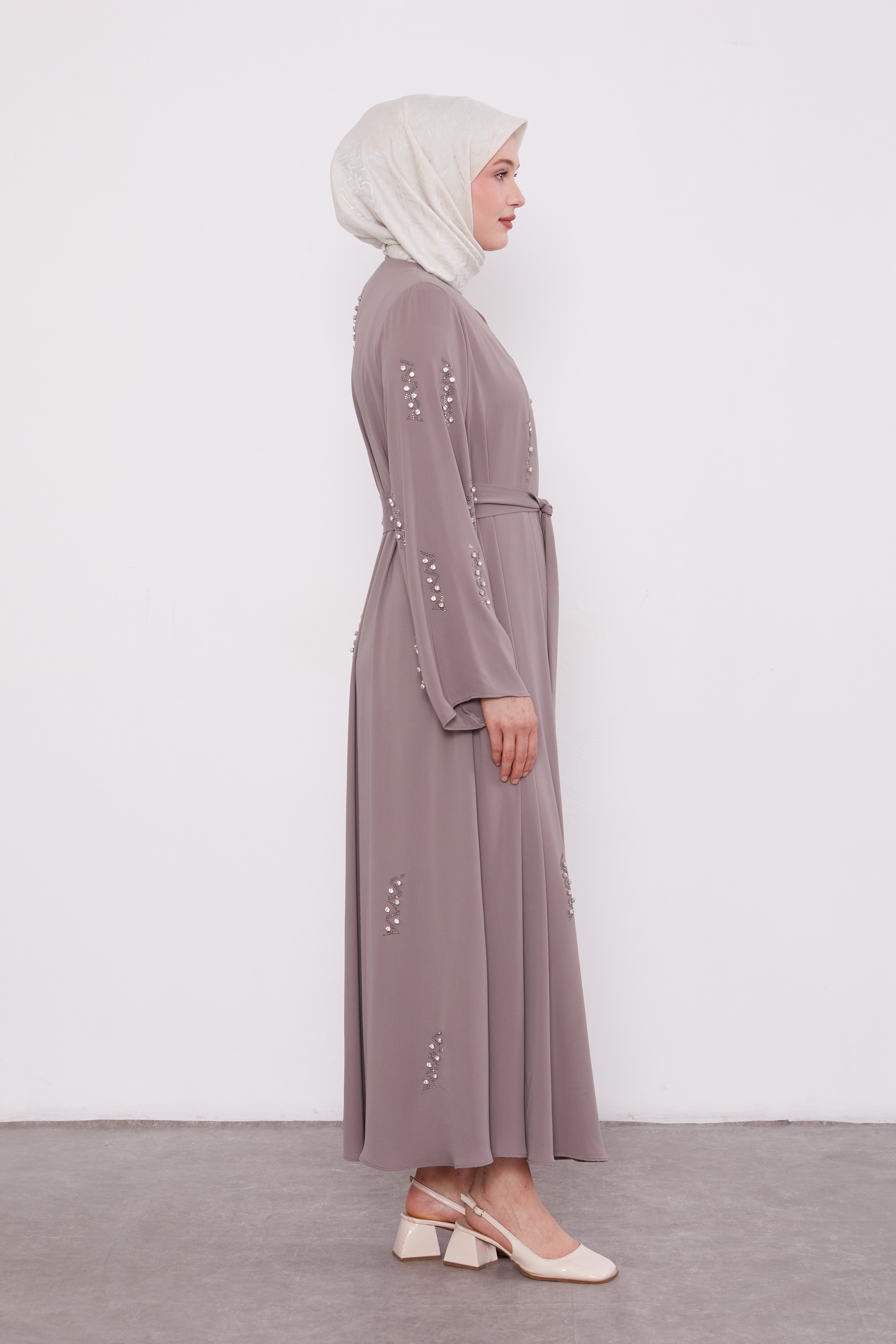 Pearl Constellation Buttoned Abaya Mink 520369