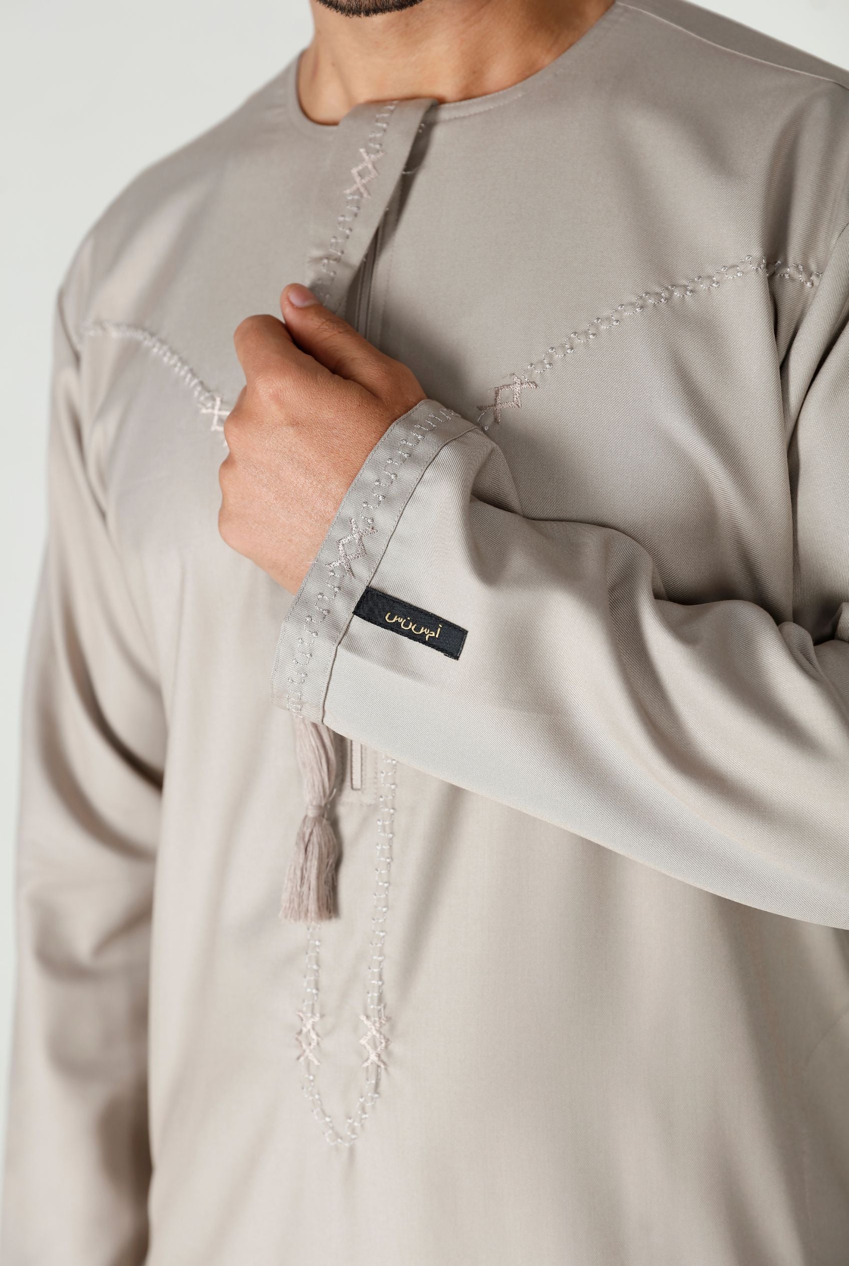 Tasselled Thobe Mocha 114 Col 5