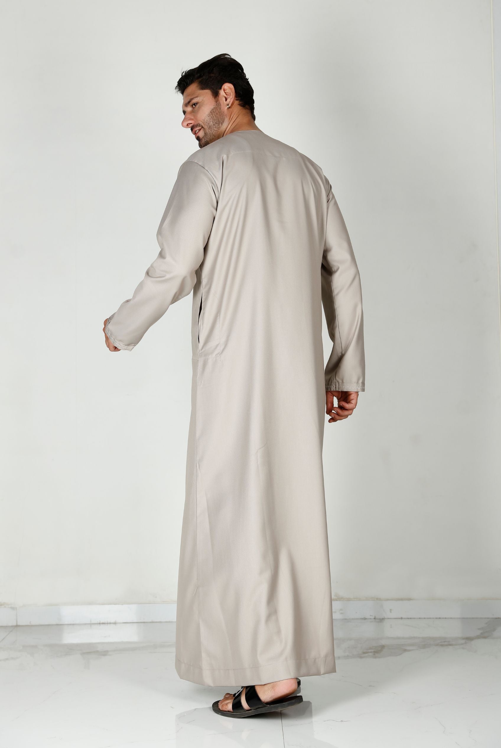 Tasselled Thobe Mocha 114 Col 5