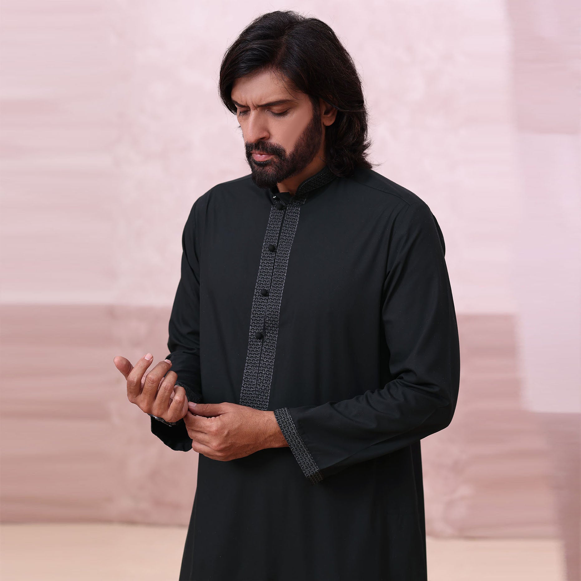 Mens Black 973 Collared Premium Thobe