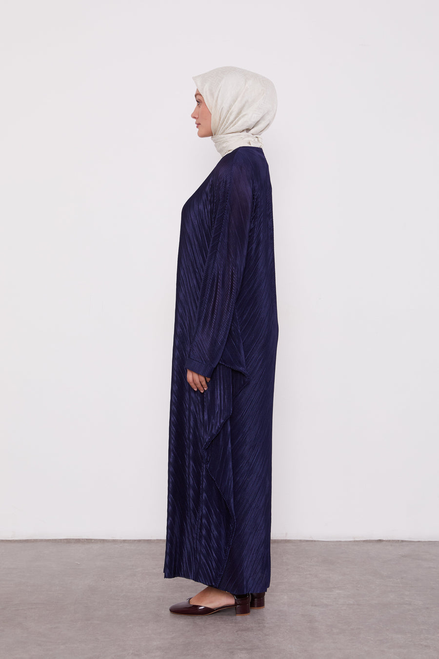 Pleated Batwing Navy 330252