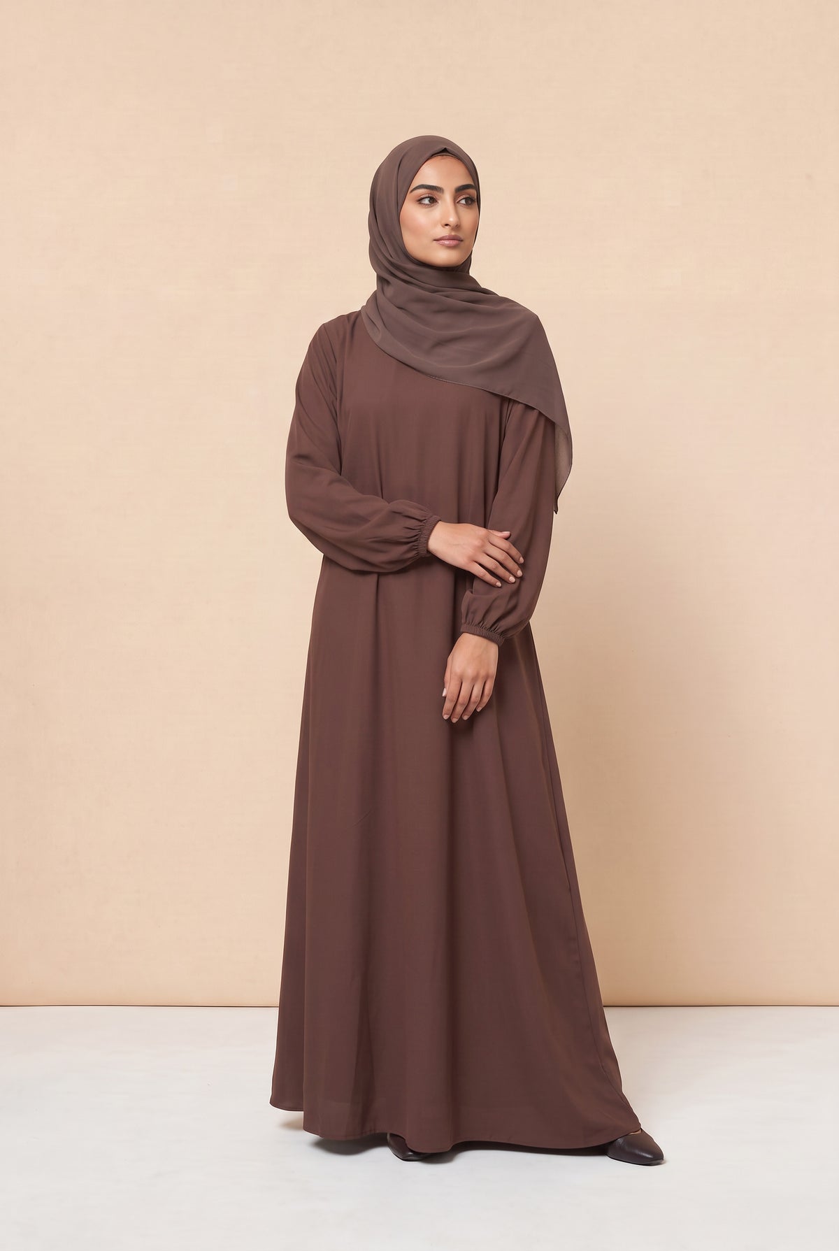 Basic Abaya Brown 324 Col 09