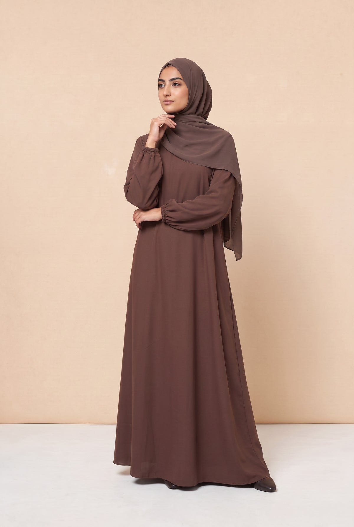 Basic Abaya Brown 324 Col 09