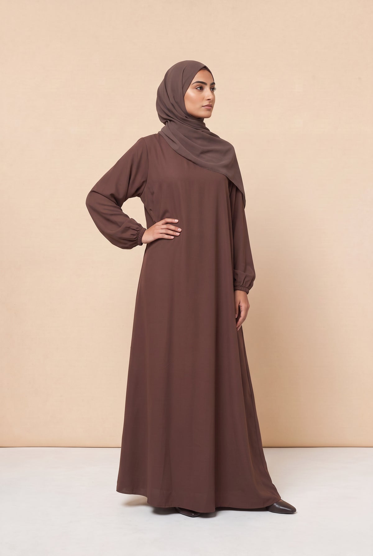 Basic Abaya Brown 324 Col 09