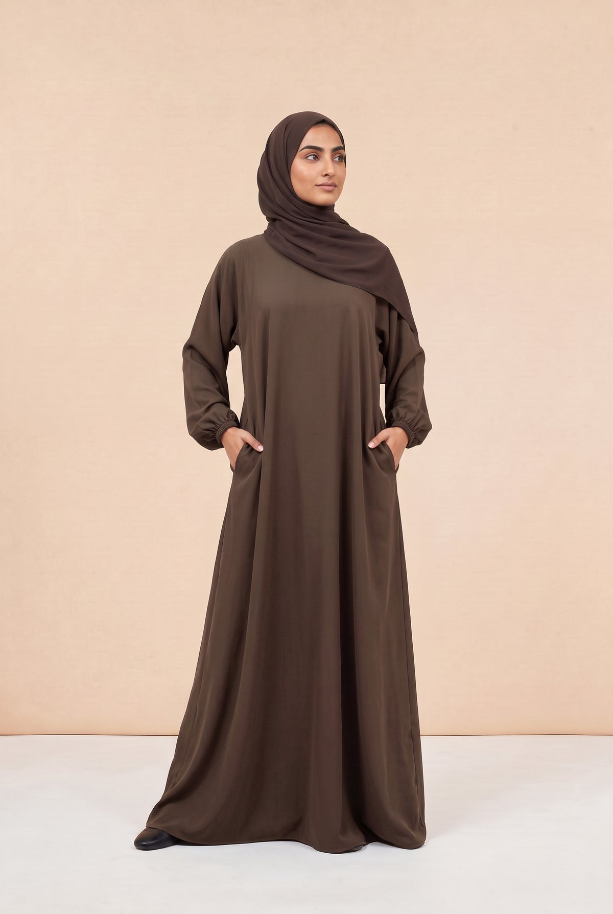Basic Abaya Mocha 324 Col 44