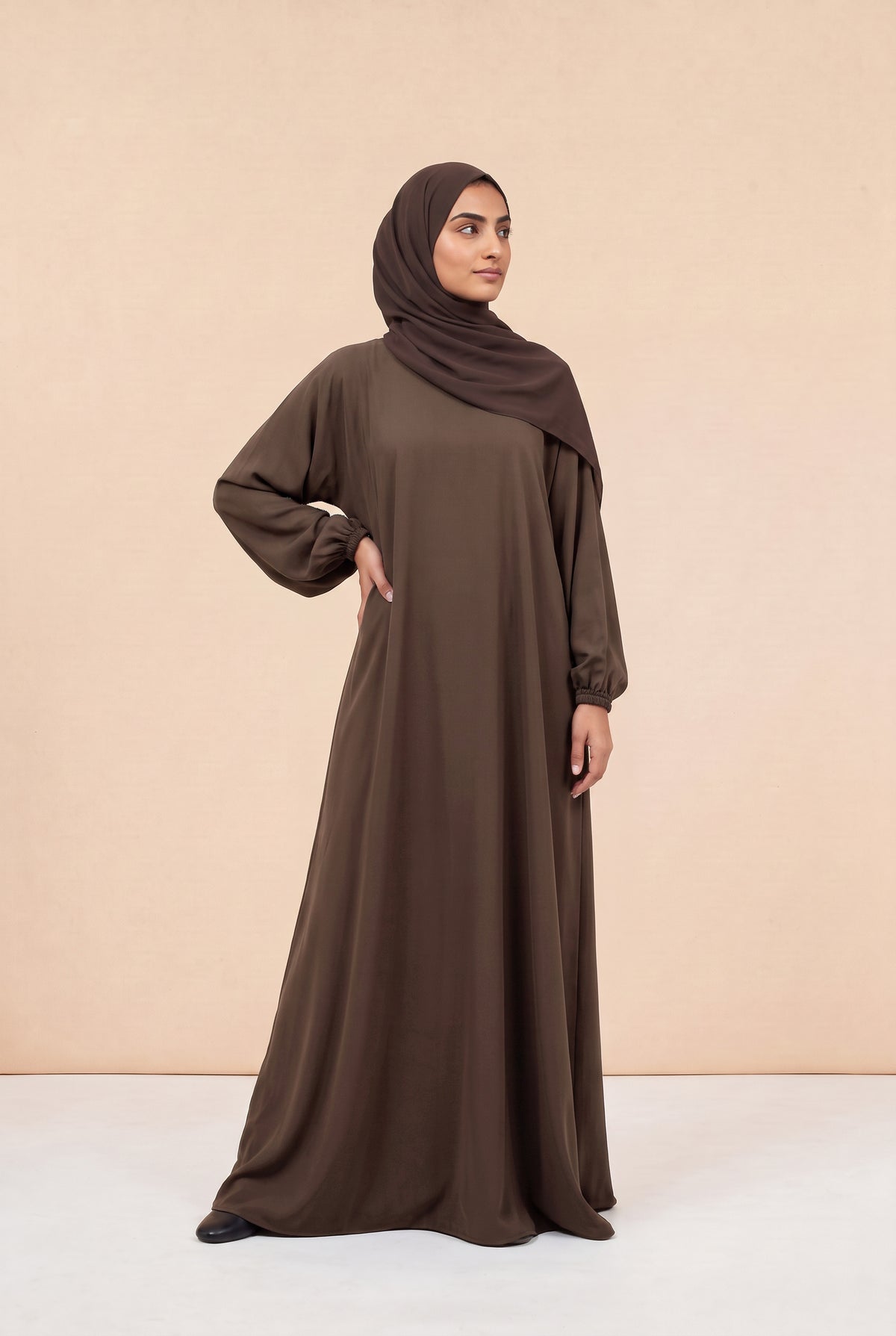 Basic Abaya Mocha 324 Col 44
