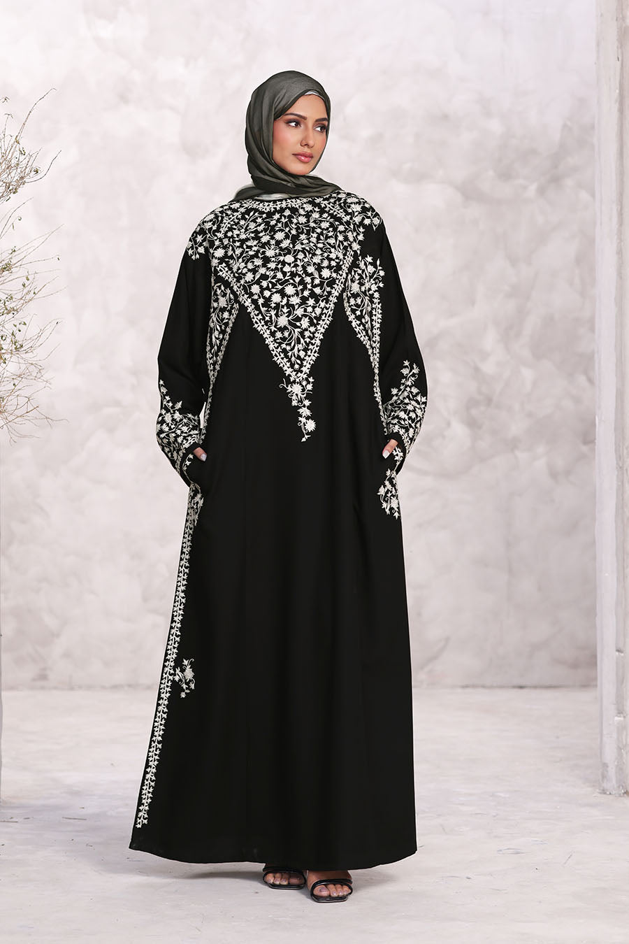 Noor Embroidered Abaya Black 1165