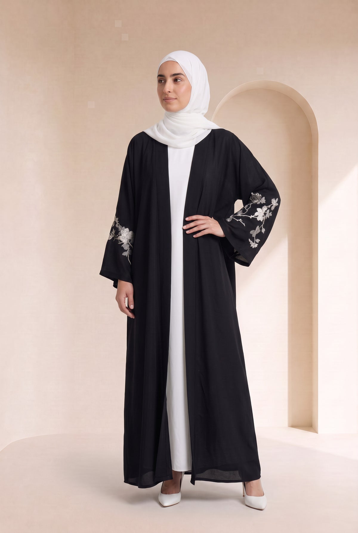 Floral Embroidered Kimono Black 1169