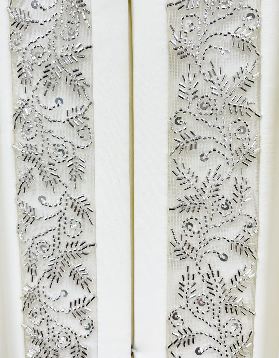 Emira Embroidered Abaya Cream 652 Col 18