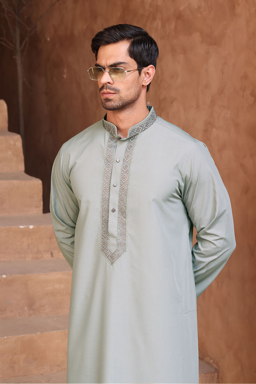 Signature Embroidered Thobe Light Grey 1022