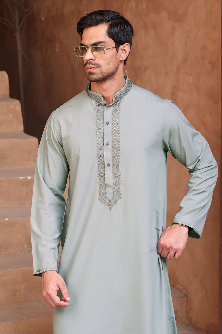 Signature Embroidered Thobe Light Grey 1022