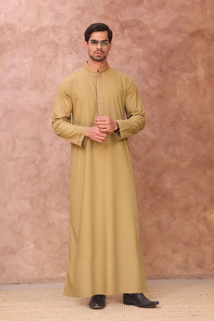 Elegant Collared Thobe Golden 1049