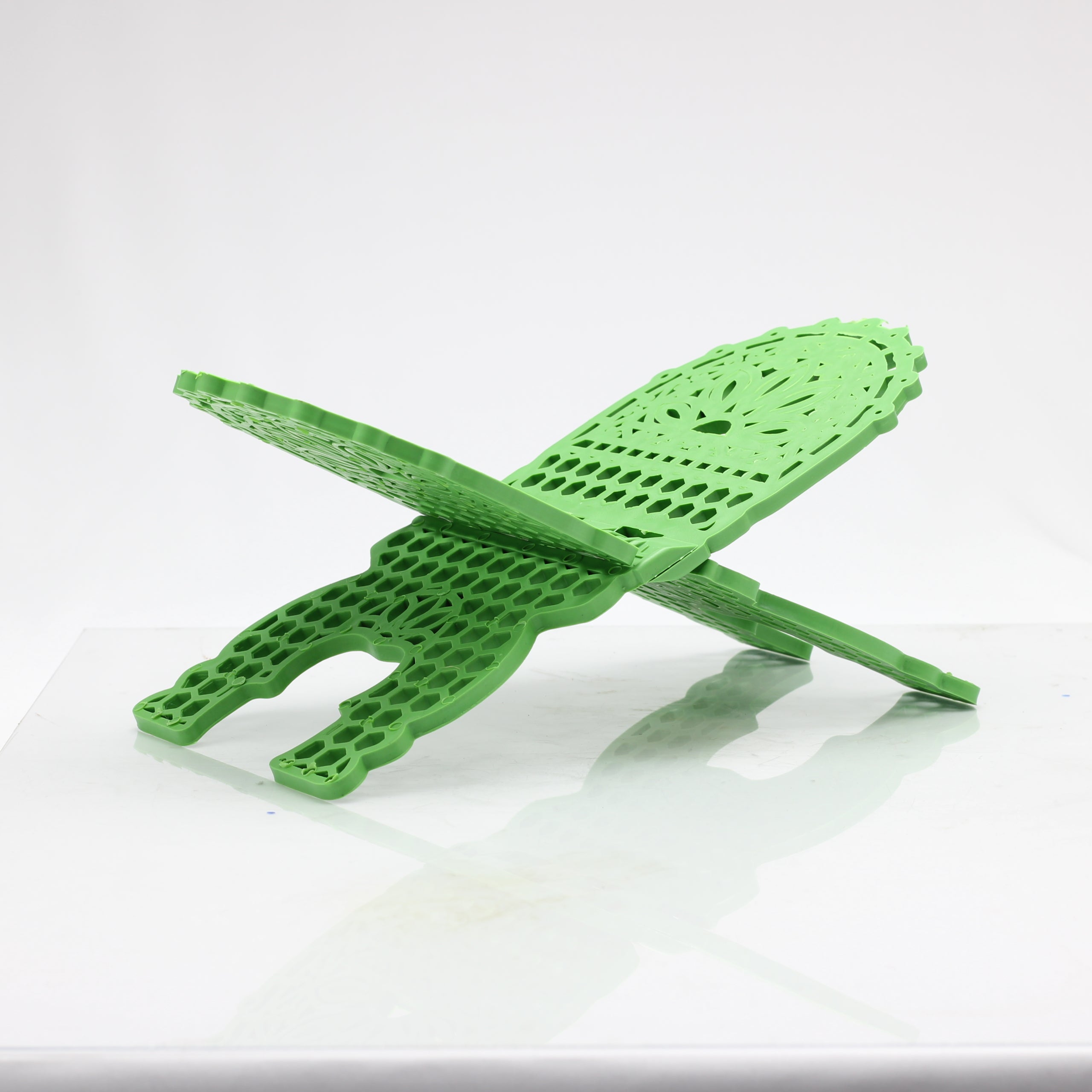 Green Filgree Pattern Plastic Rehal