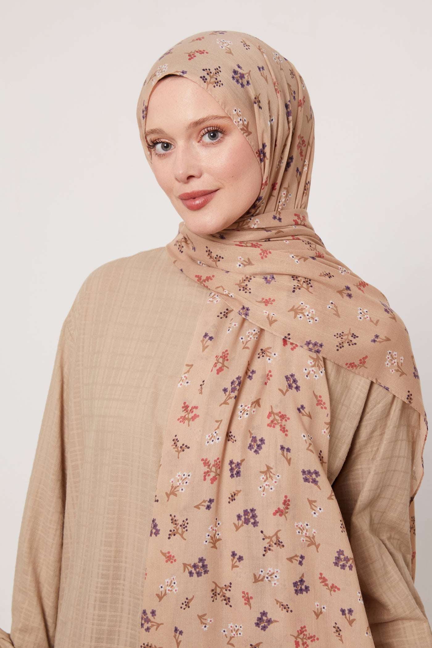 Scattered Floral Cotton Hijab Col 1